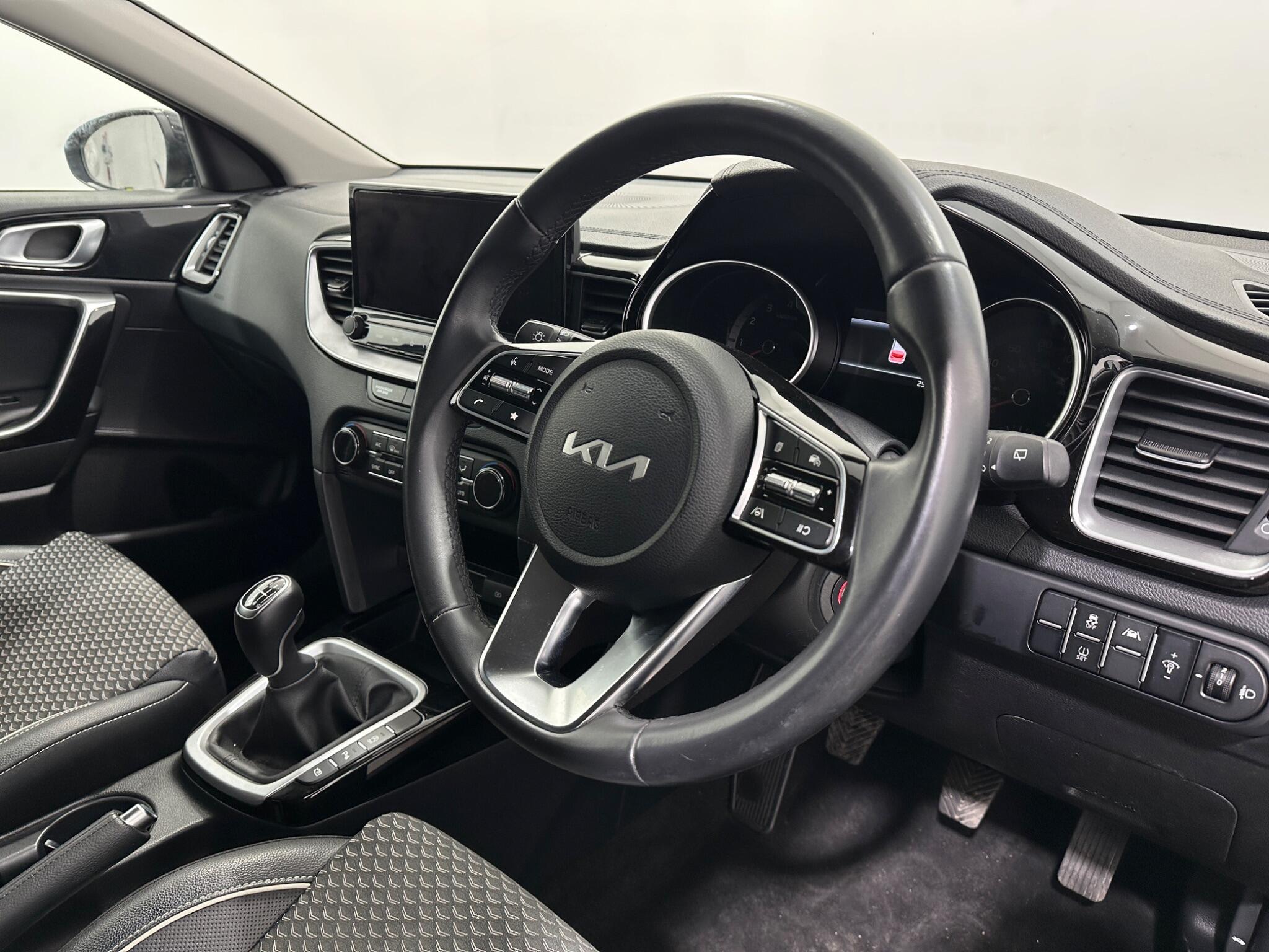 Kia Ceed view 11