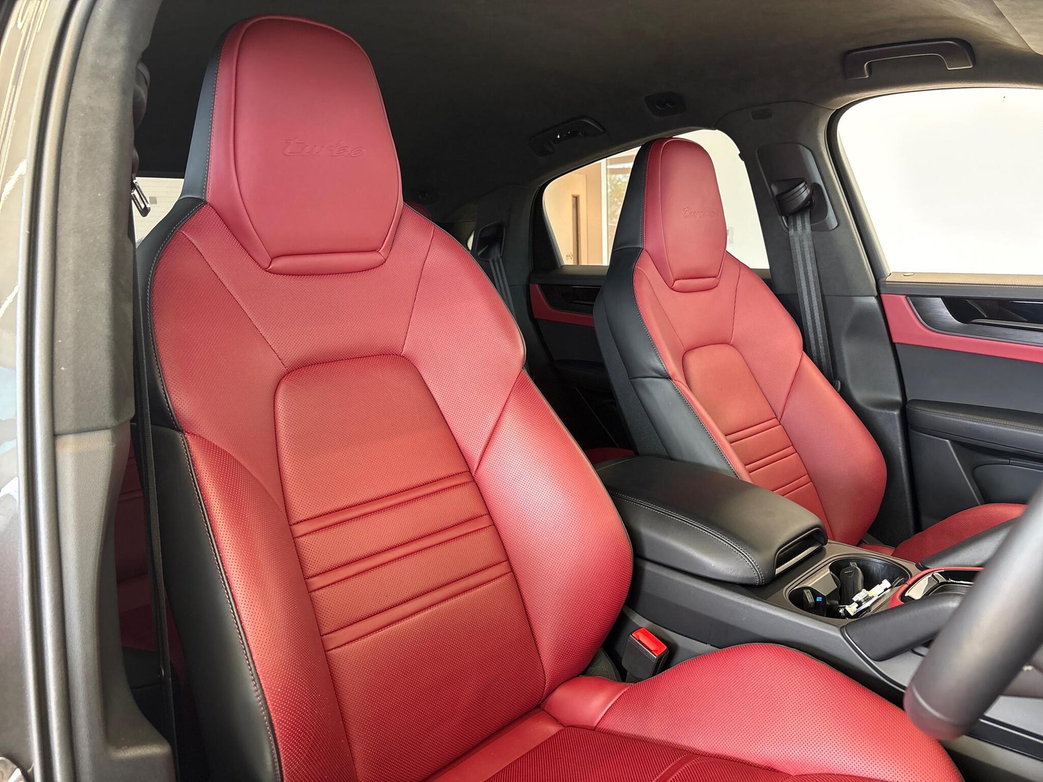 Porsche Cayenne view 14