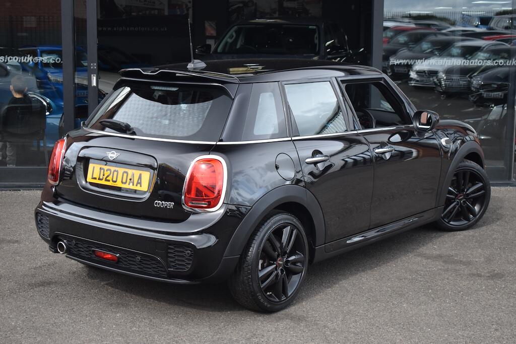 Mini Hatch view 7