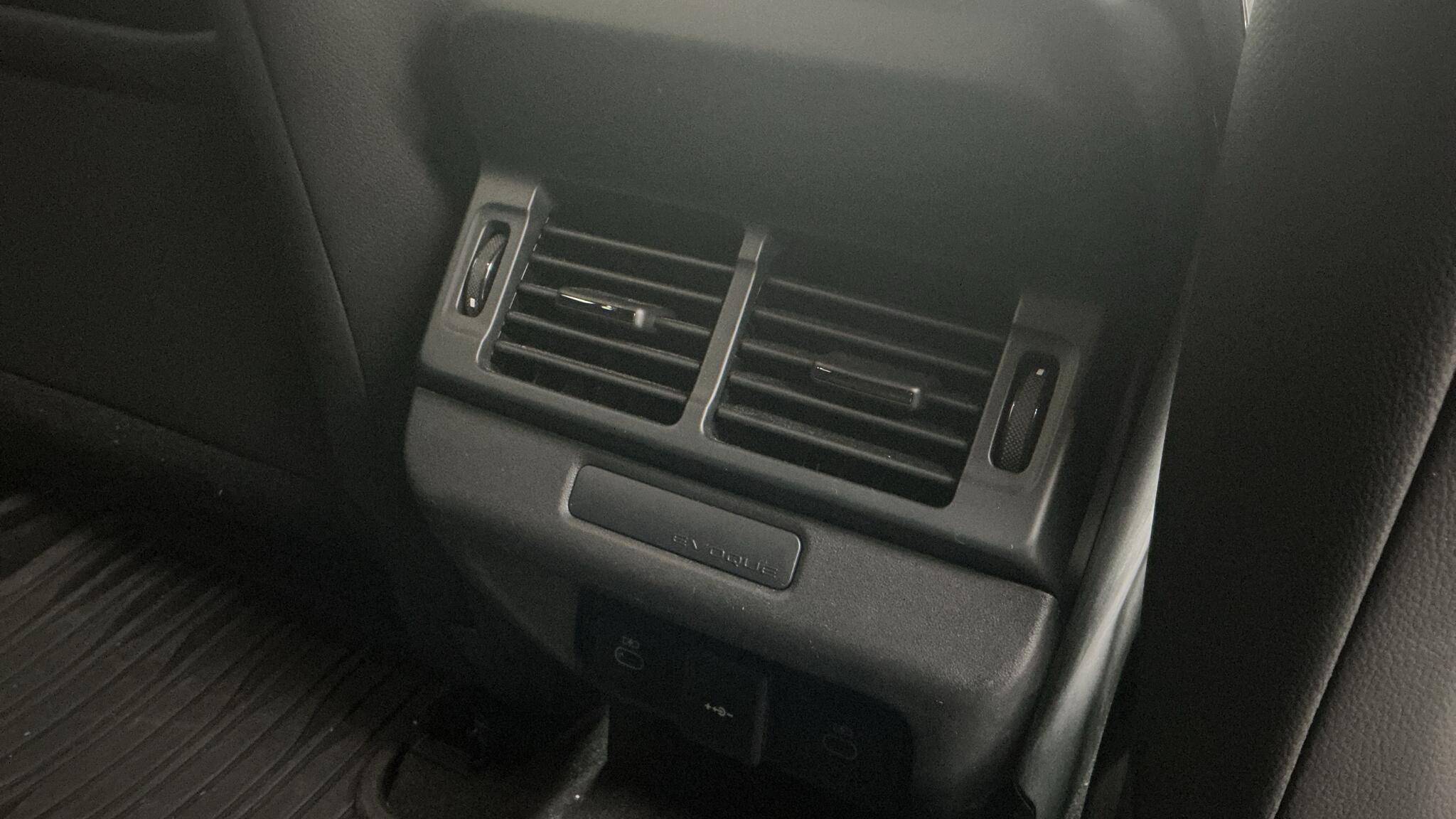 Land Rover Range Rover Evoque view 18