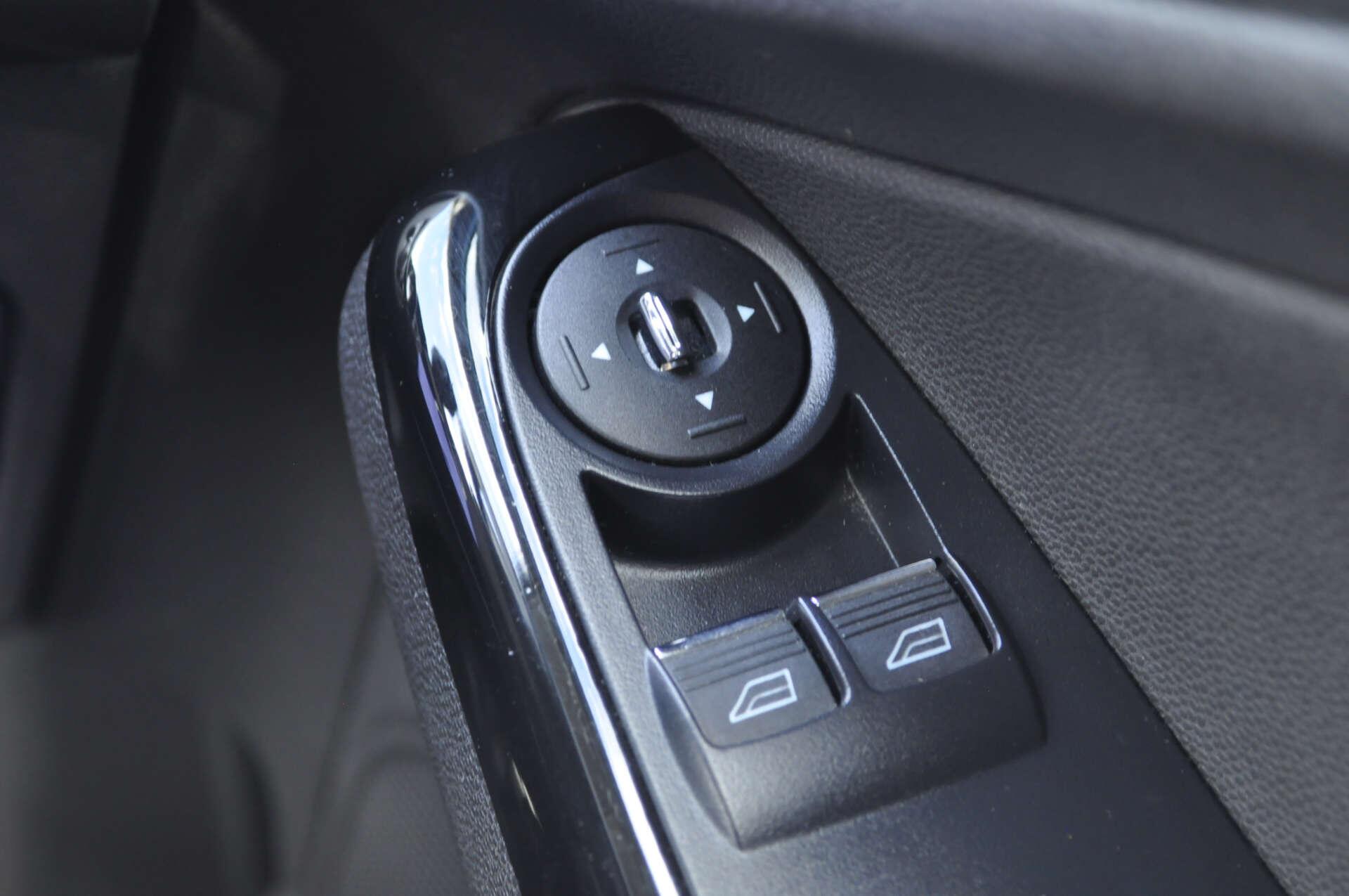 Ford Fiesta view 21