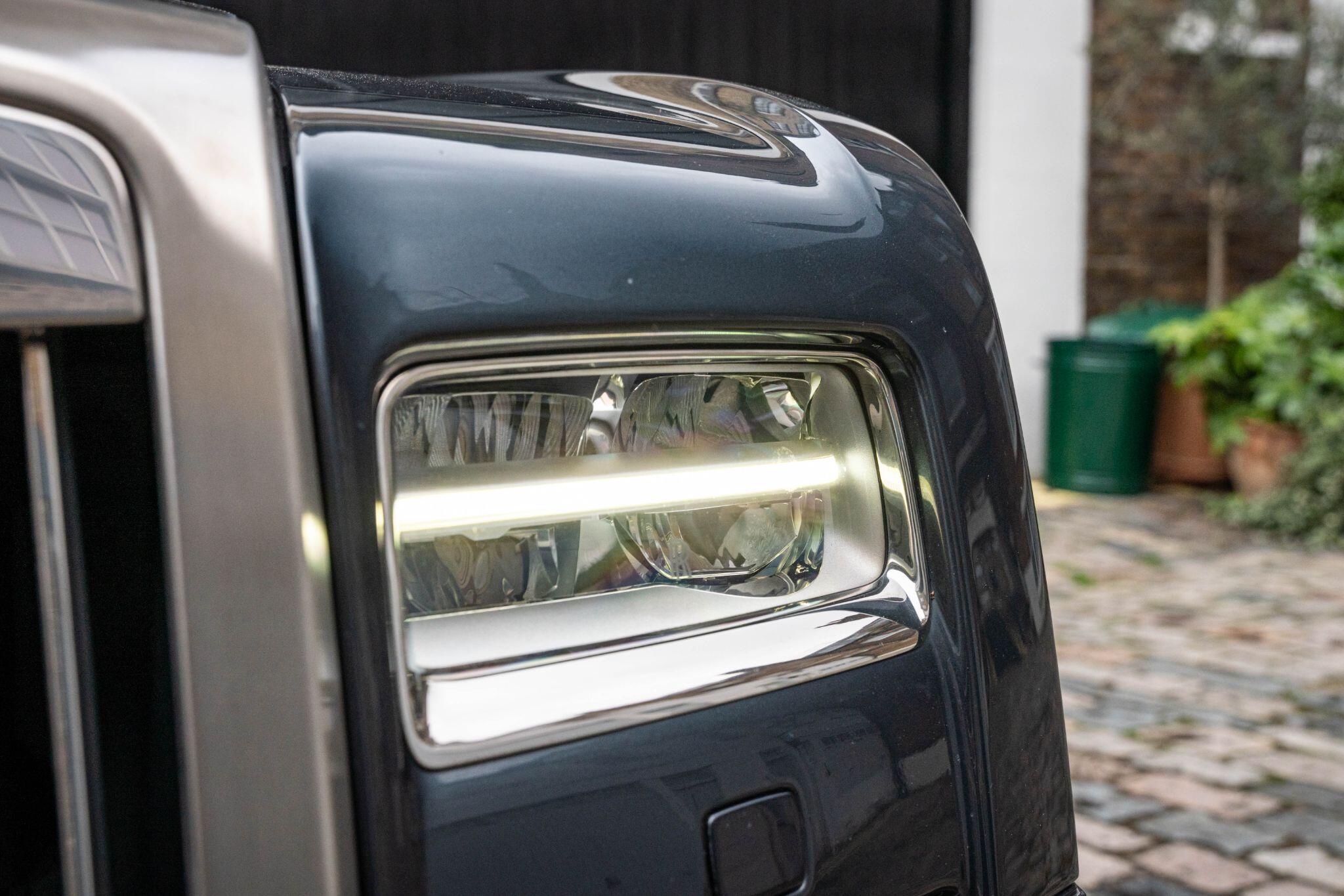 Rolls-Royce Phantom view 29