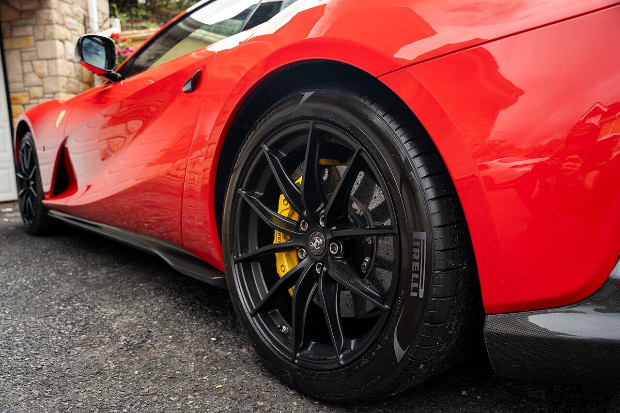 Ferrari 812 view 19