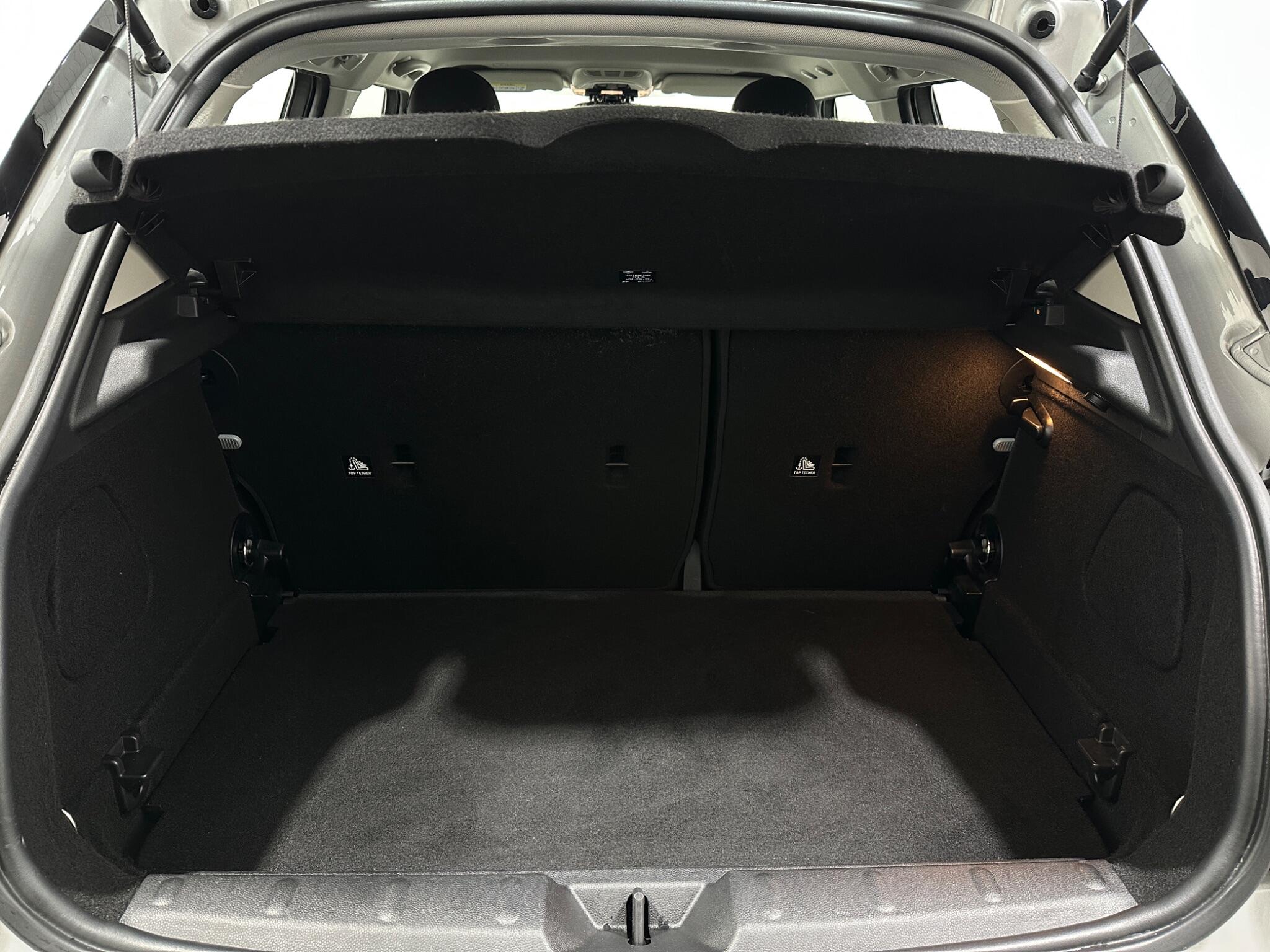 Mini Cooper view 47
