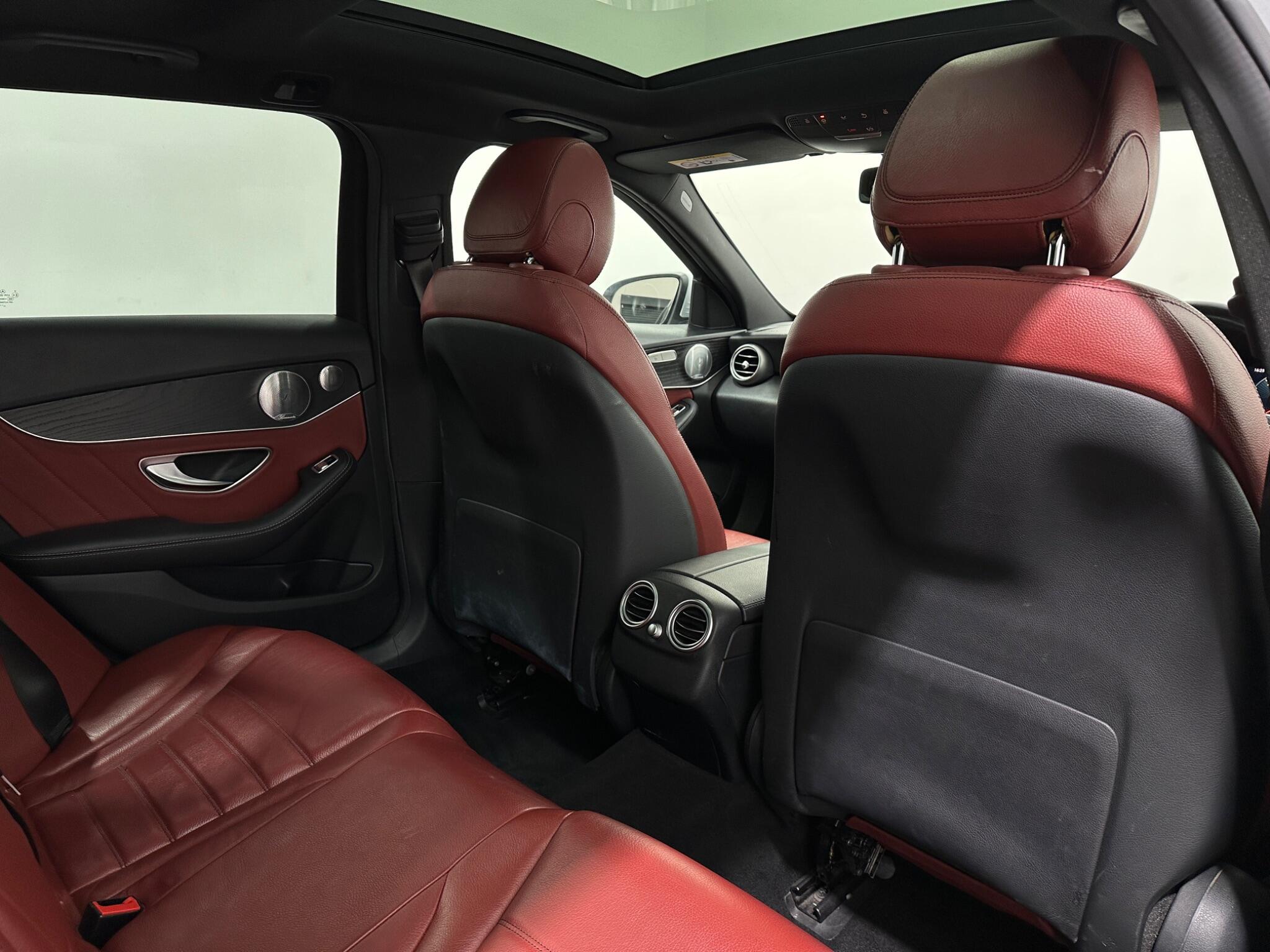 Mercedes-Benz C Class view 43
