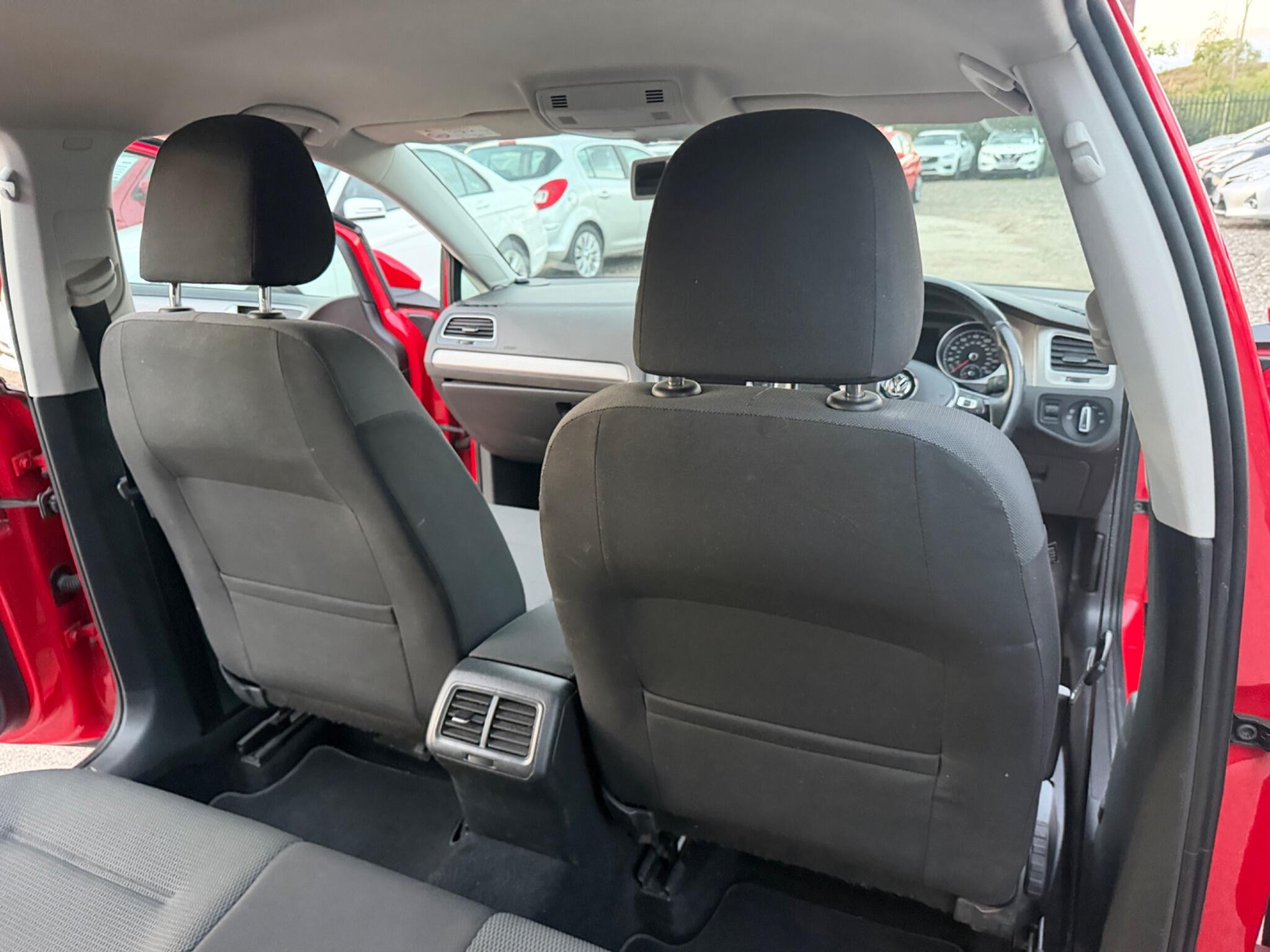 Volkswagen Golf view 34