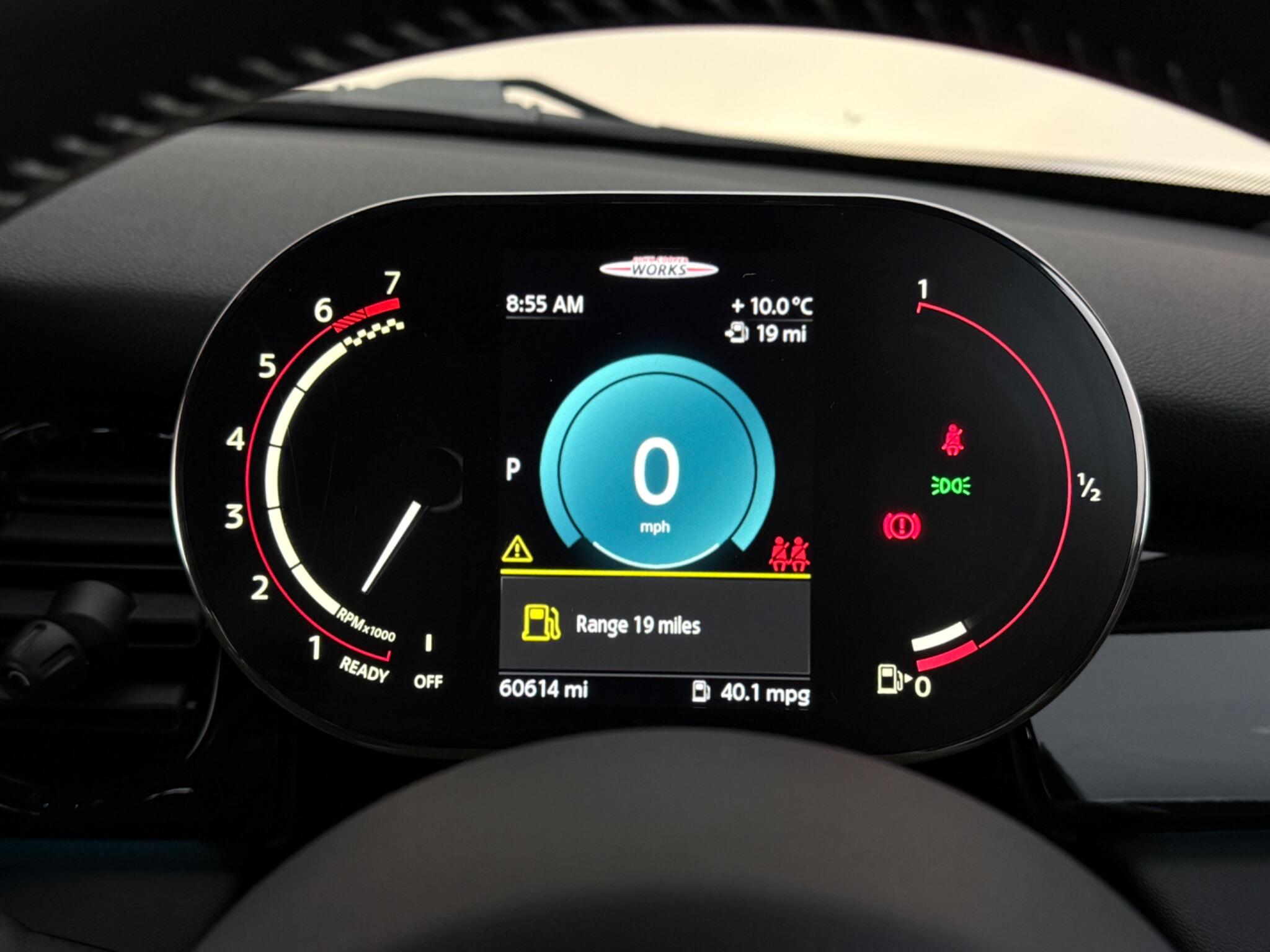 Mini Hatch view 19
