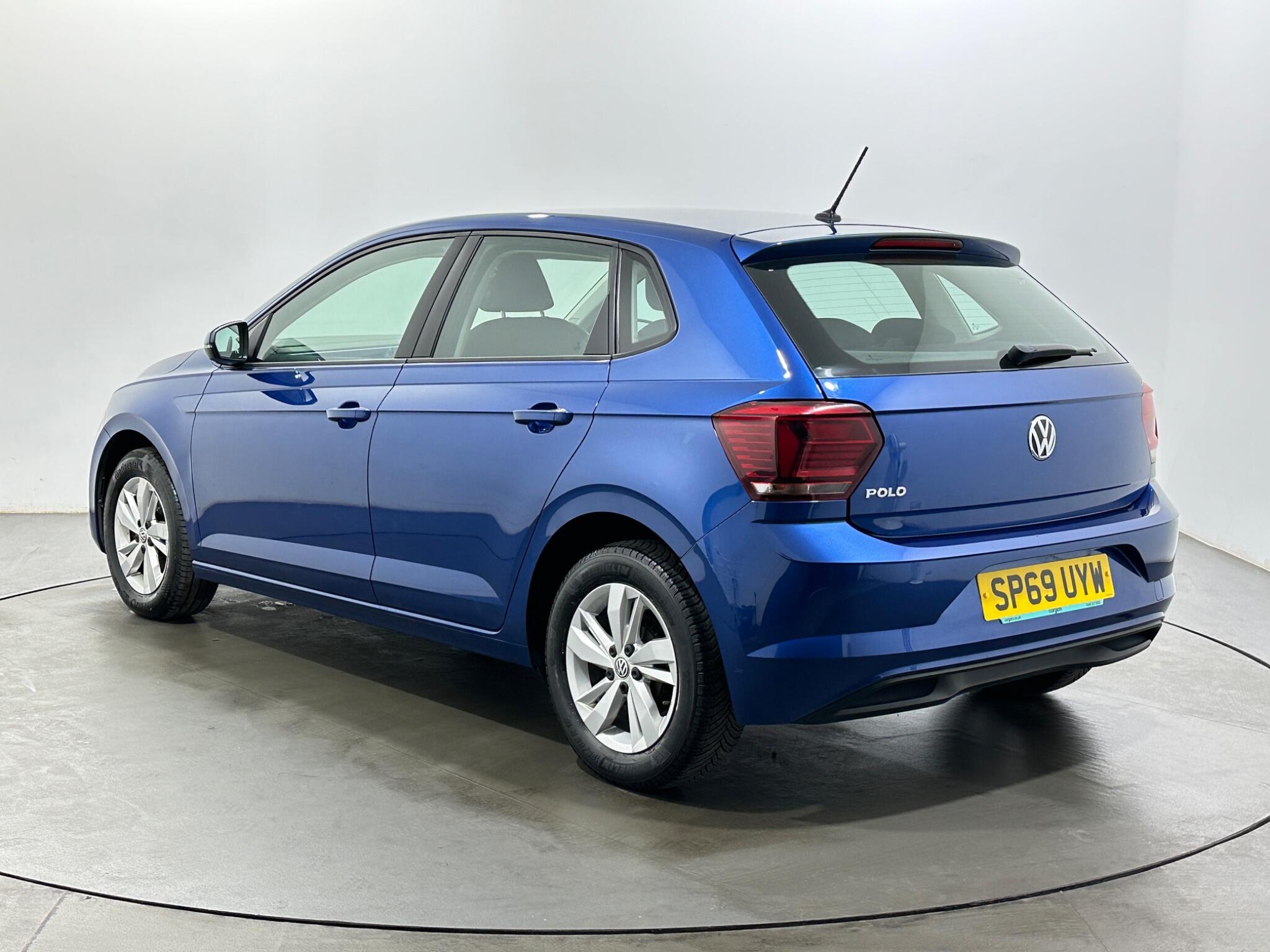 Volkswagen Polo view 6