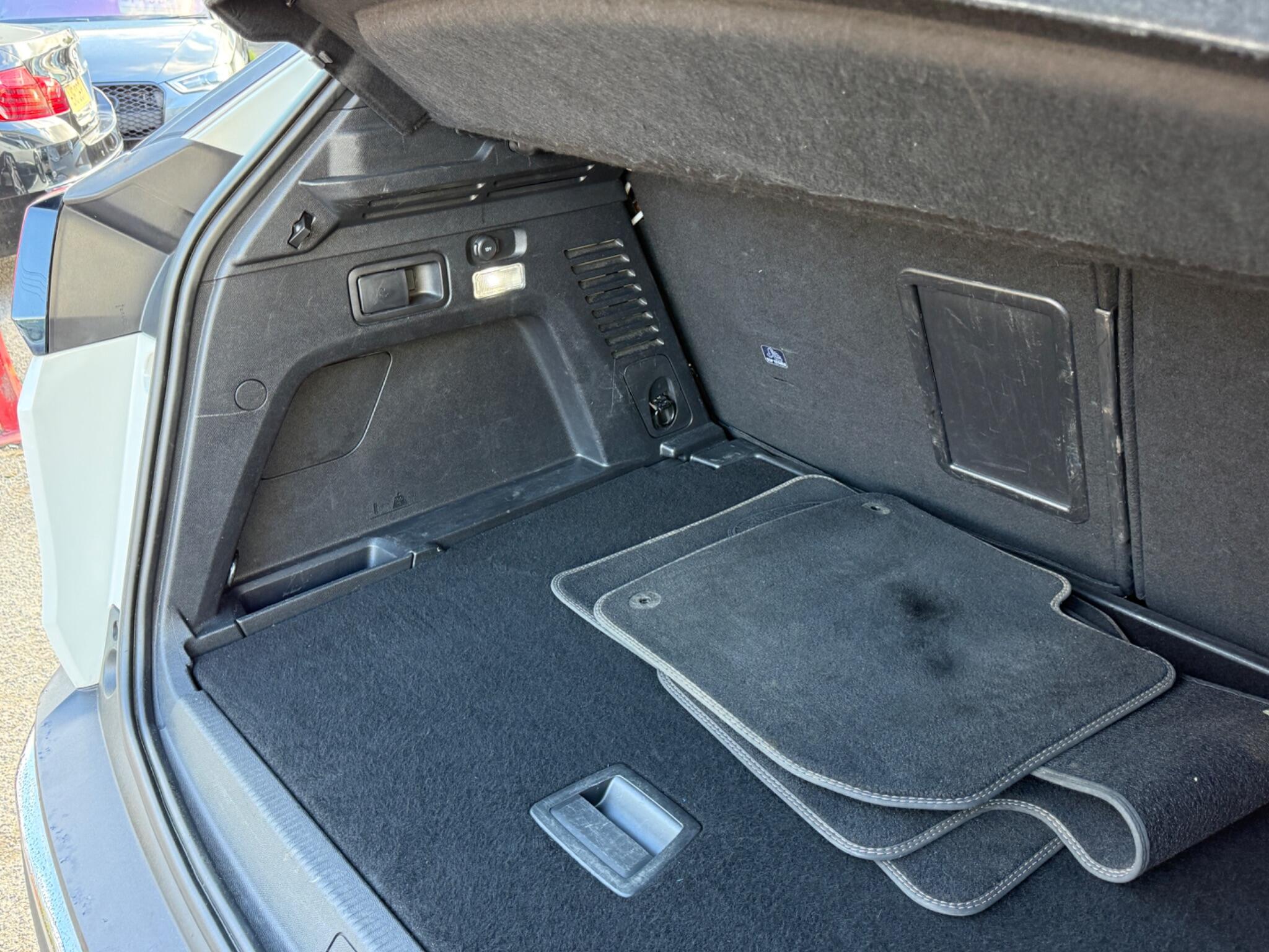 Peugeot 3008 - Image 43