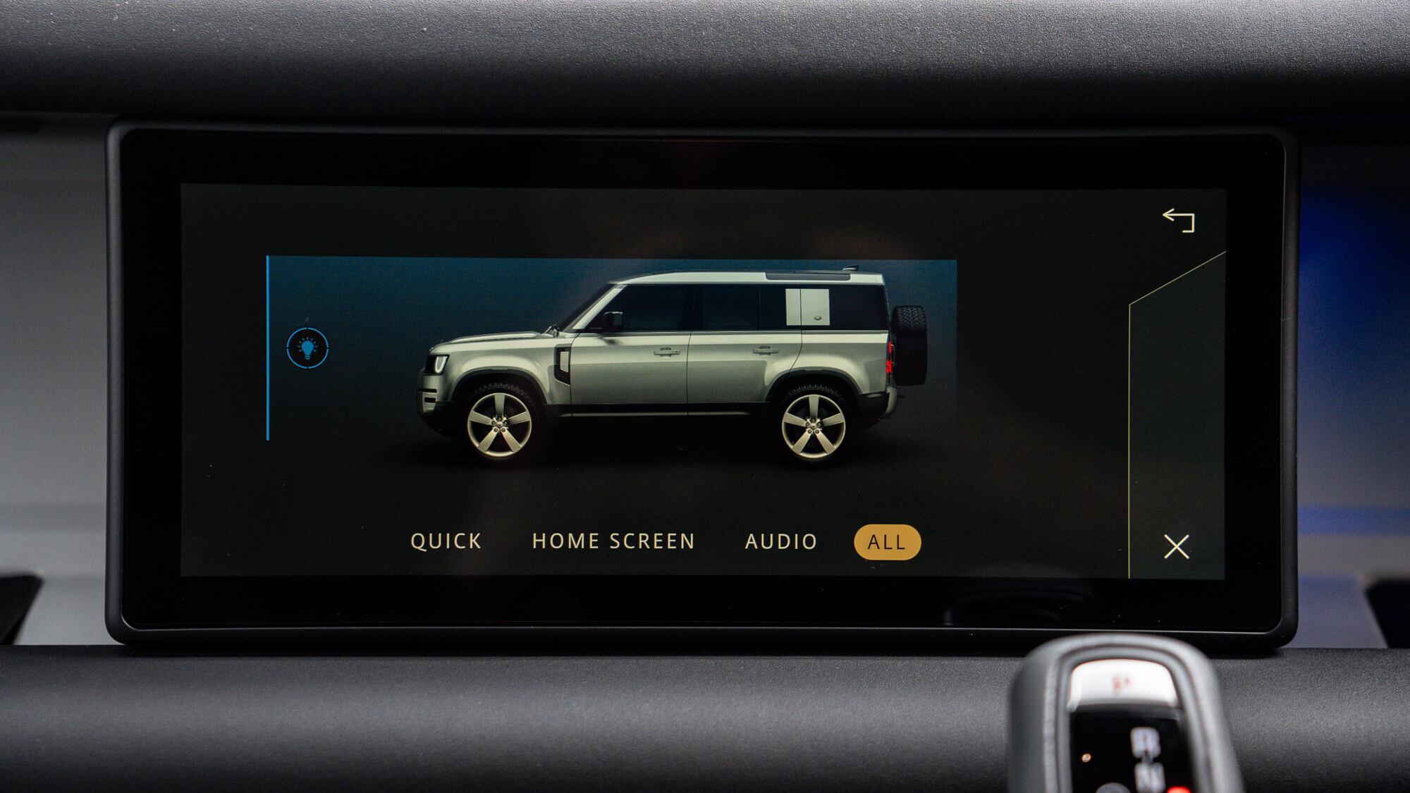 Land Rover Defender view 30