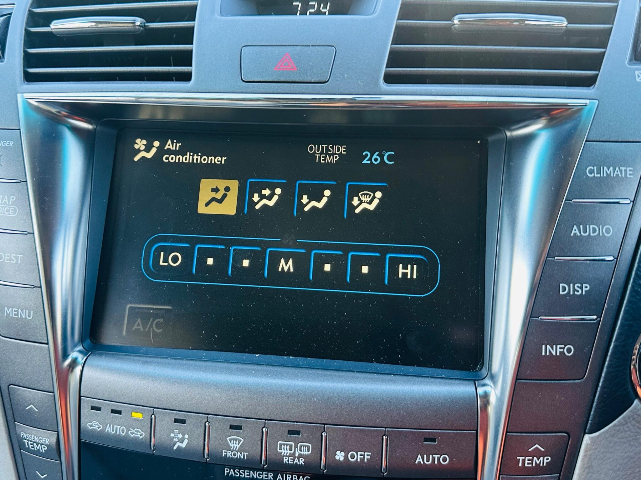 Lexus LS view 35