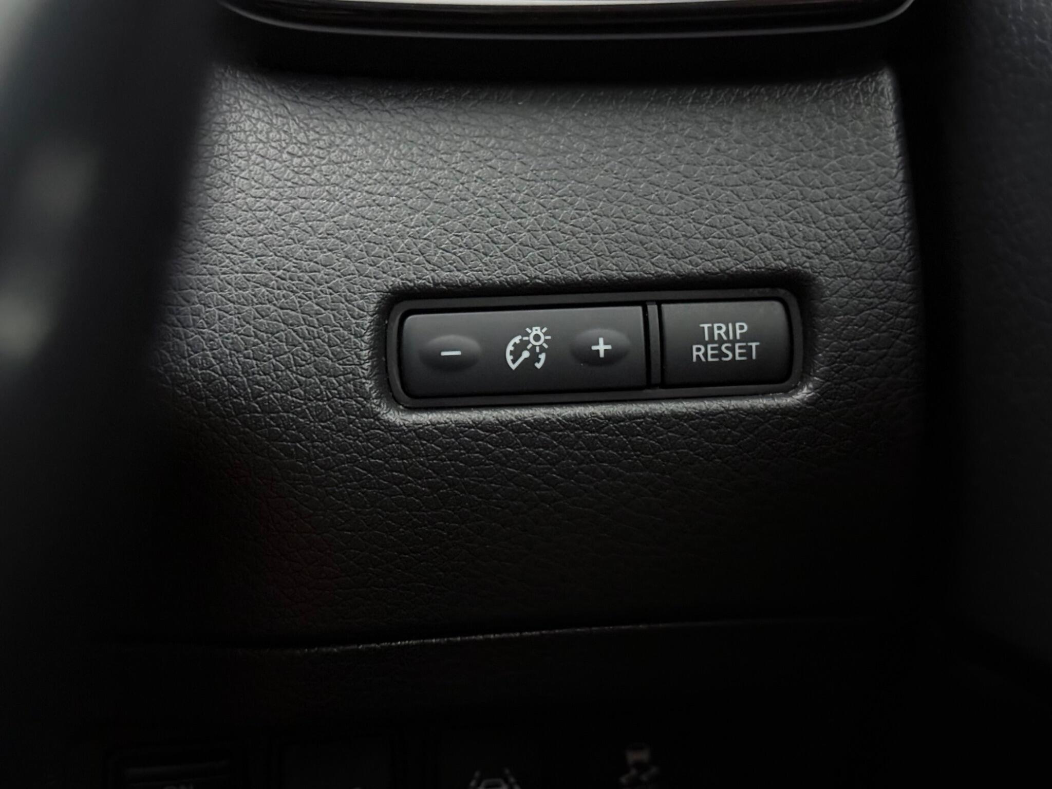 Nissan X-Trail view 20