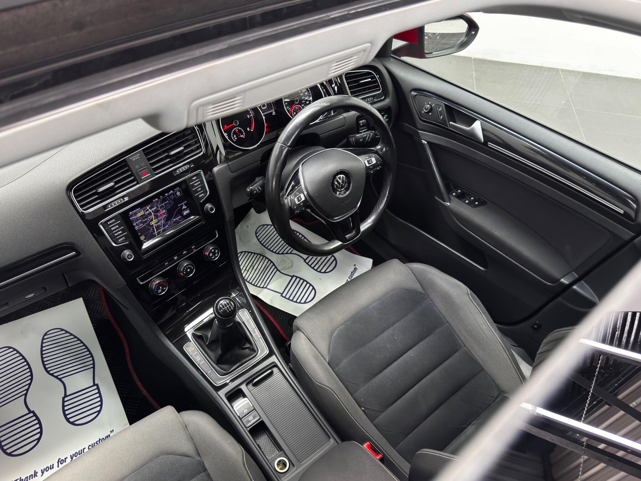 Volkswagen Golf view 5