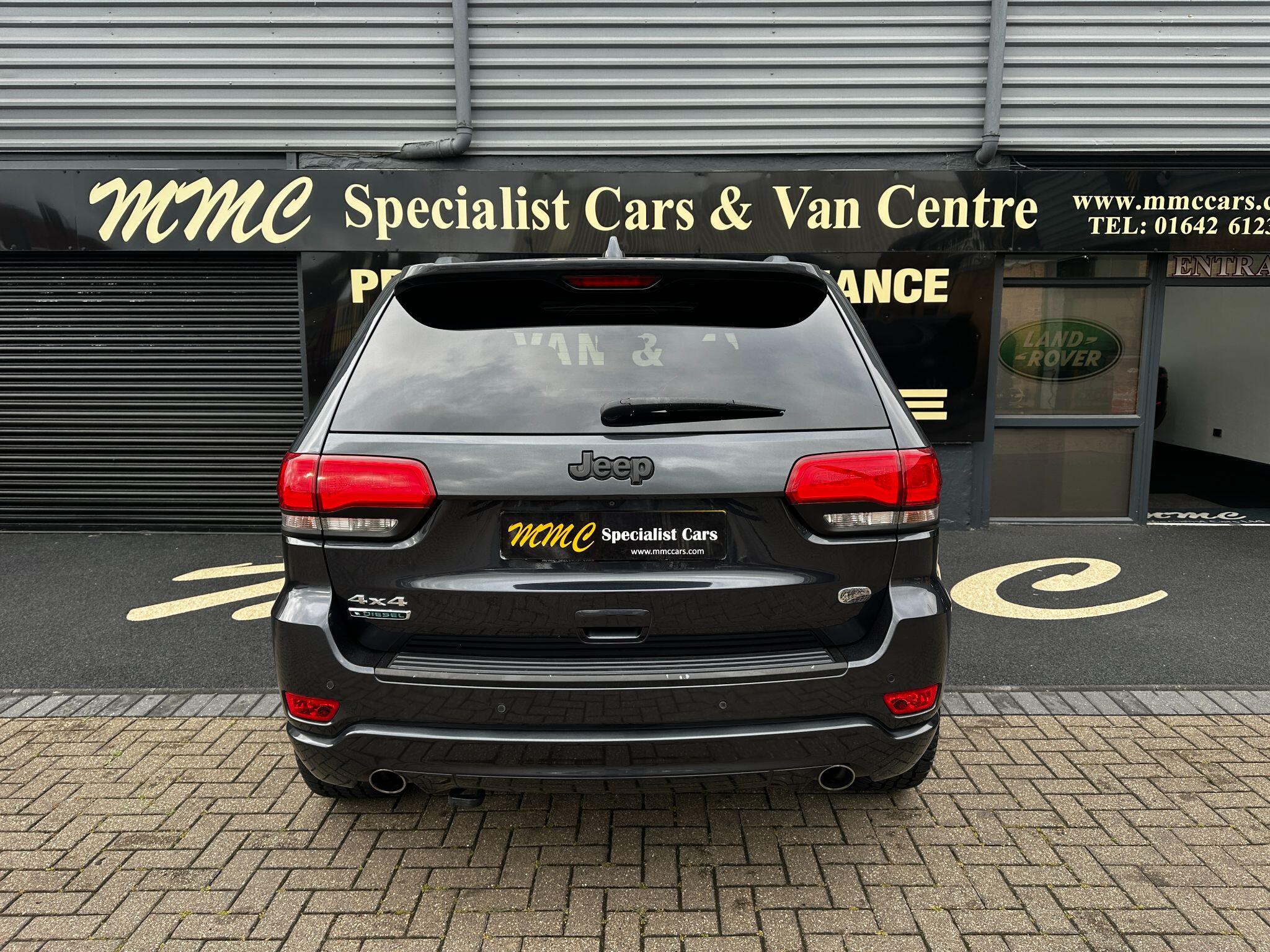 Jeep Grand Cherokee view 37
