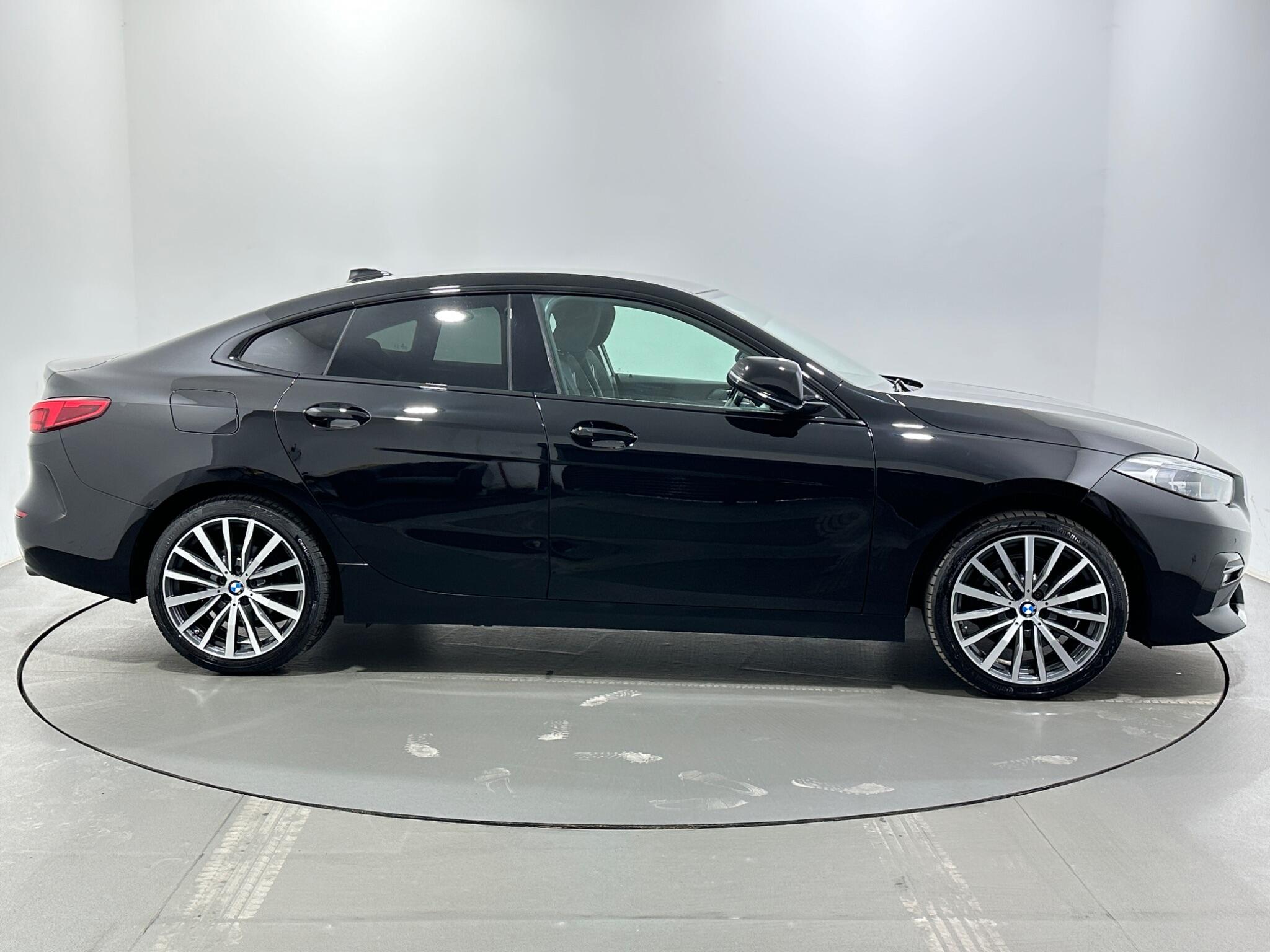 BMW 2 Series view 9