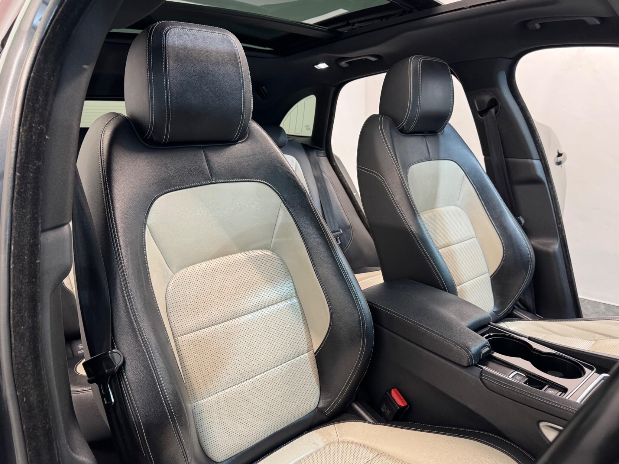 Jaguar F-Pace view 23