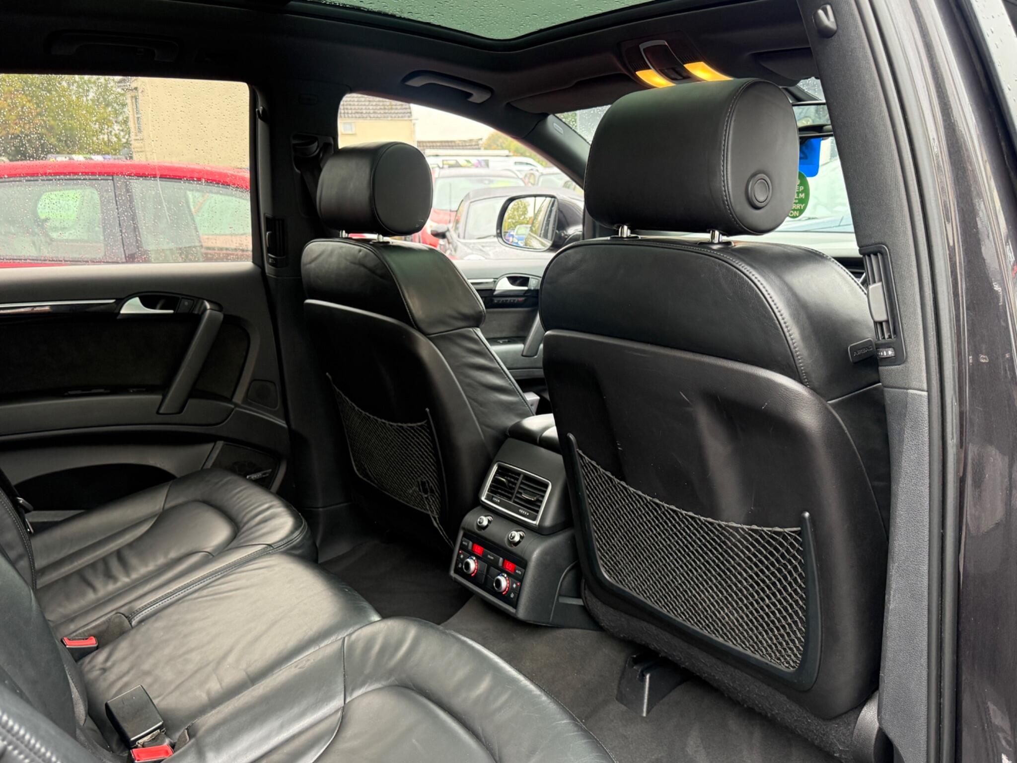 Audi Q7 - Image 43