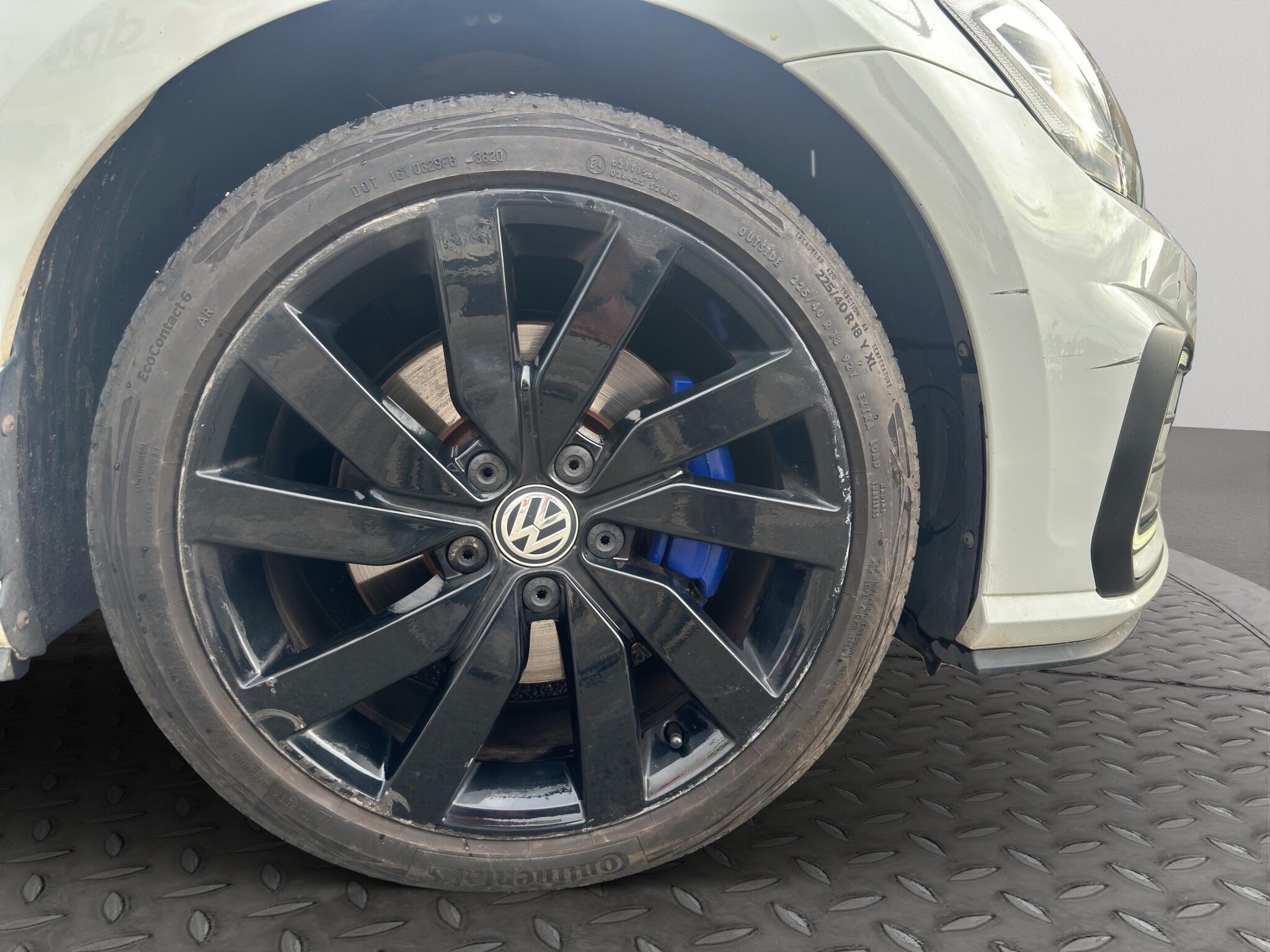 Volkswagen Golf view 27