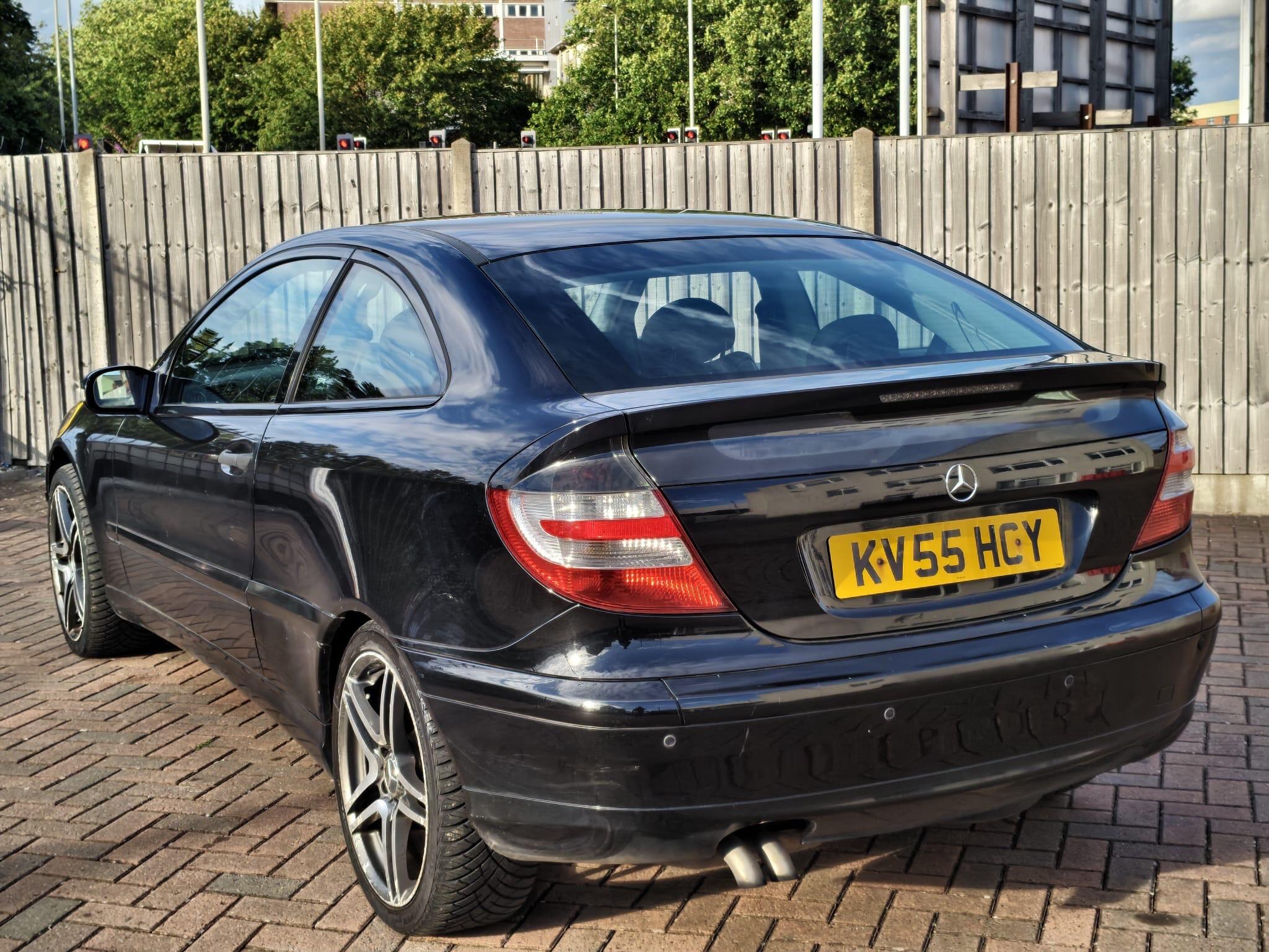 Mercedes-Benz C-Class view 6