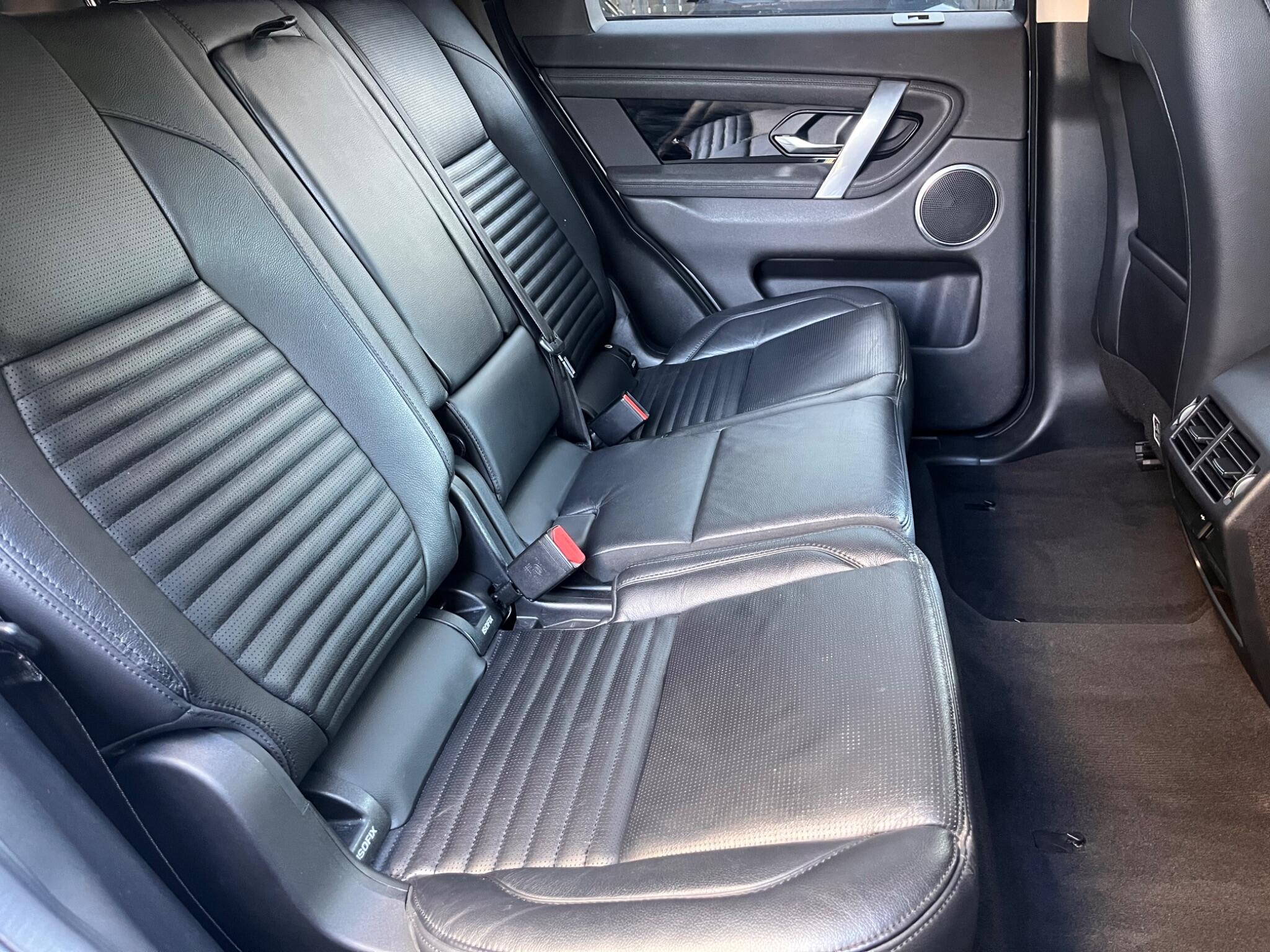 Land Rover Discovery Sport view 34