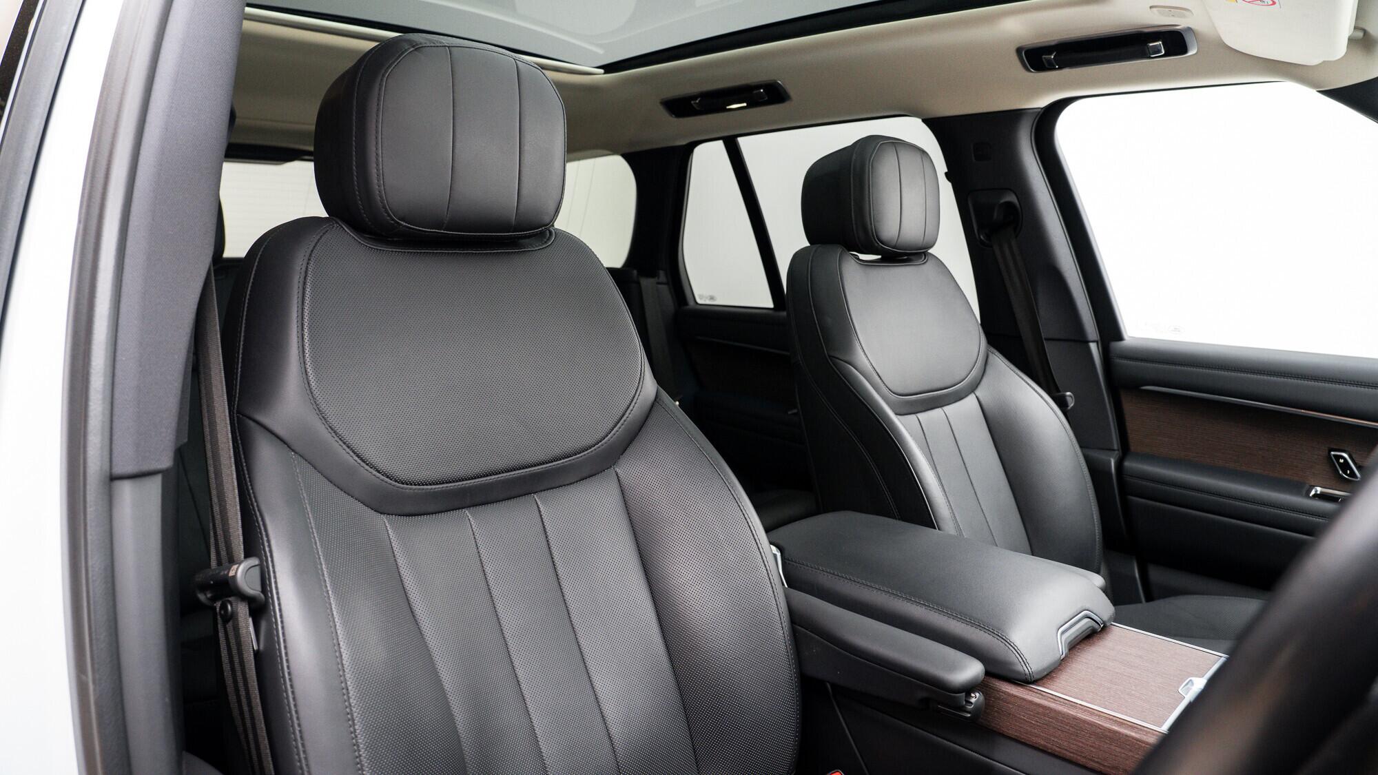 Land Rover Range Rover view 6