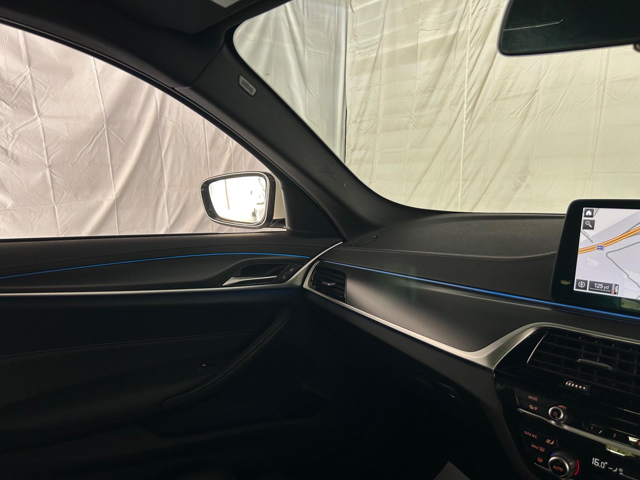 BMW 5 Series view 52