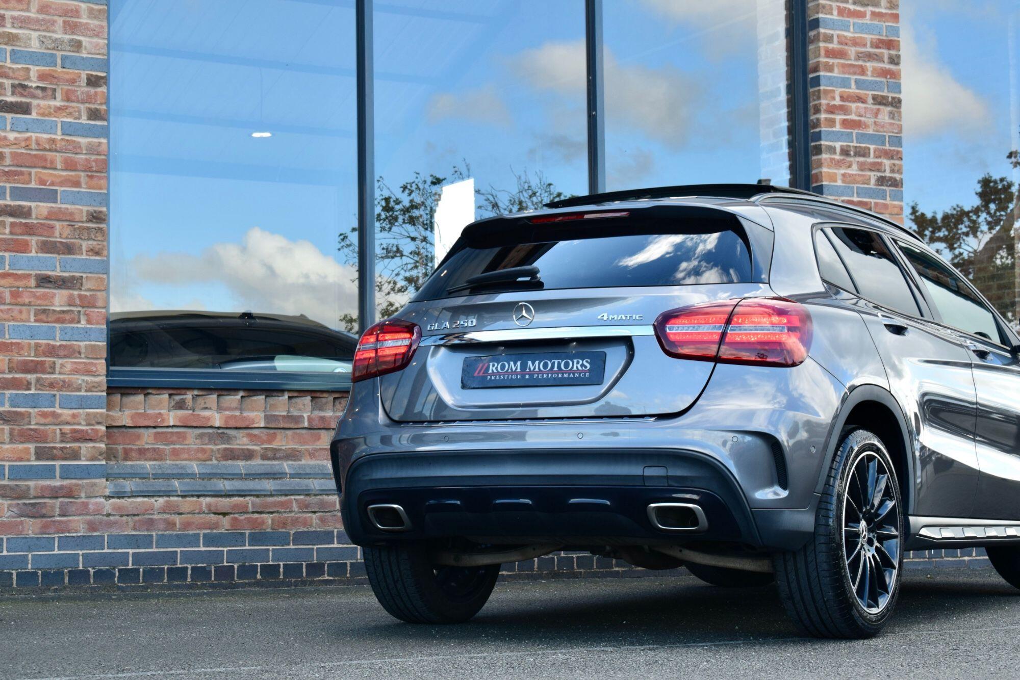 Mercedes-Benz GLA view 55
