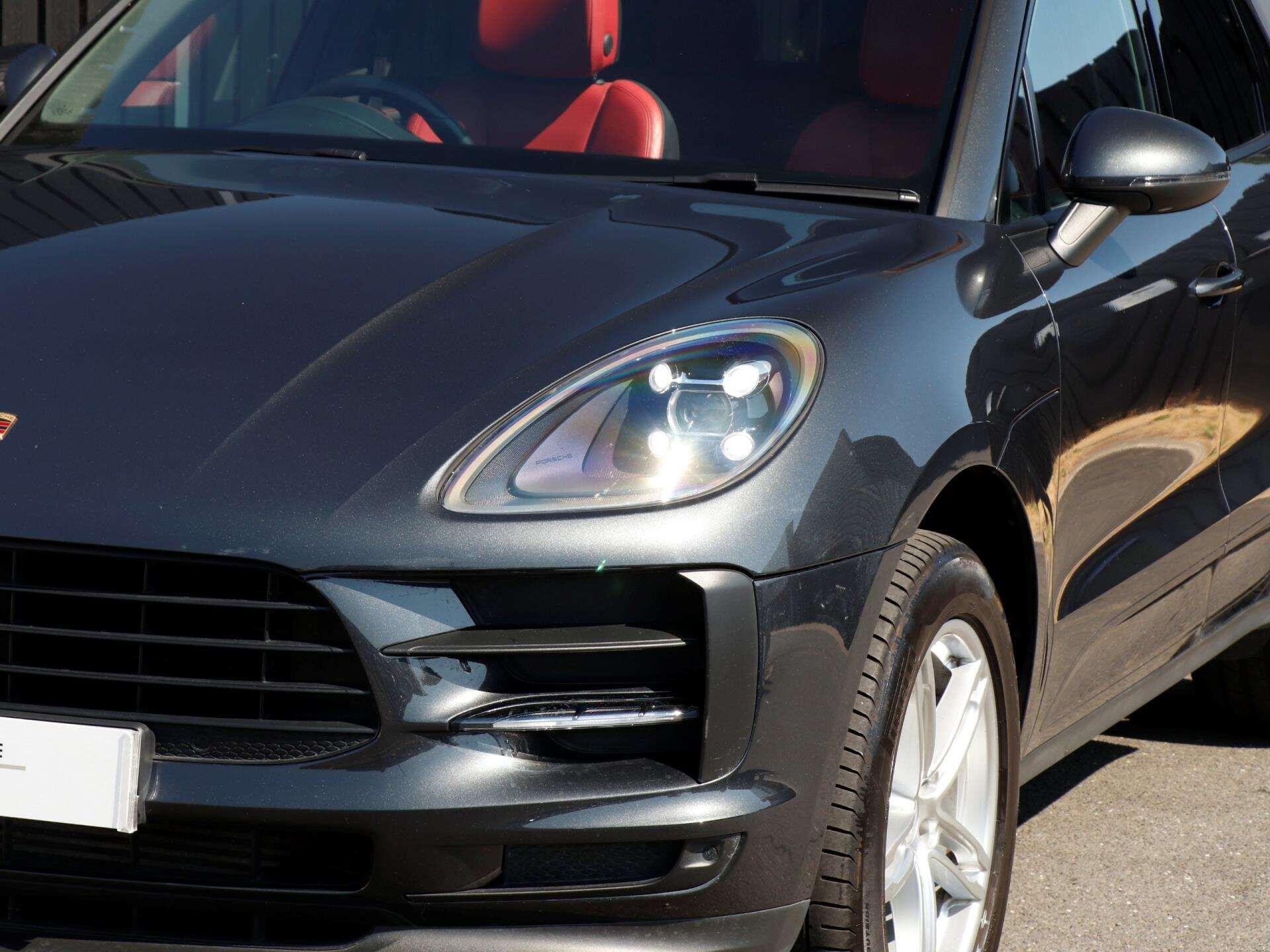 Porsche Macan view 32