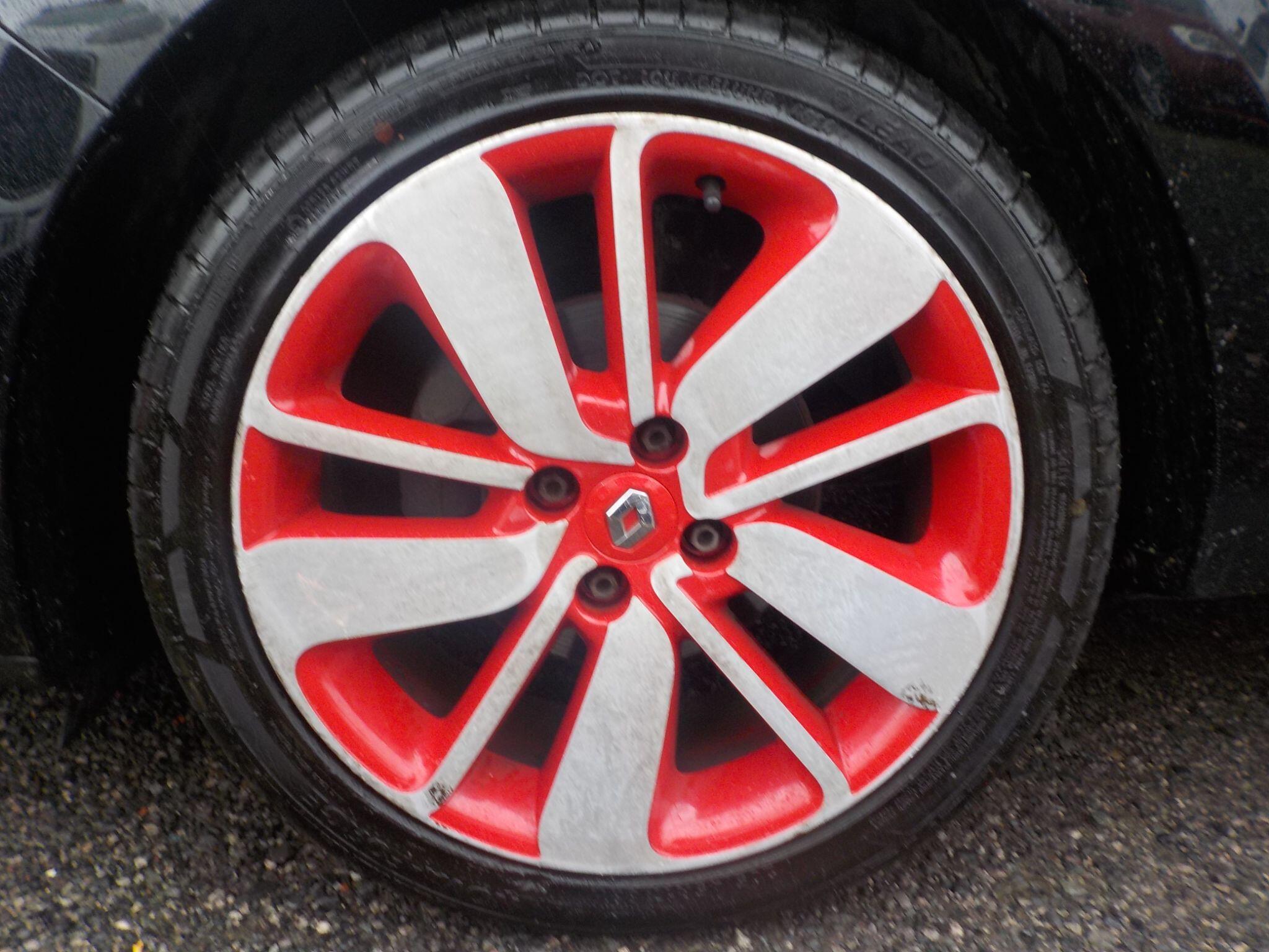 Renault Clio 0.9 TCe Dynamique S MediaNav Euro 5 (s/s) 5dr