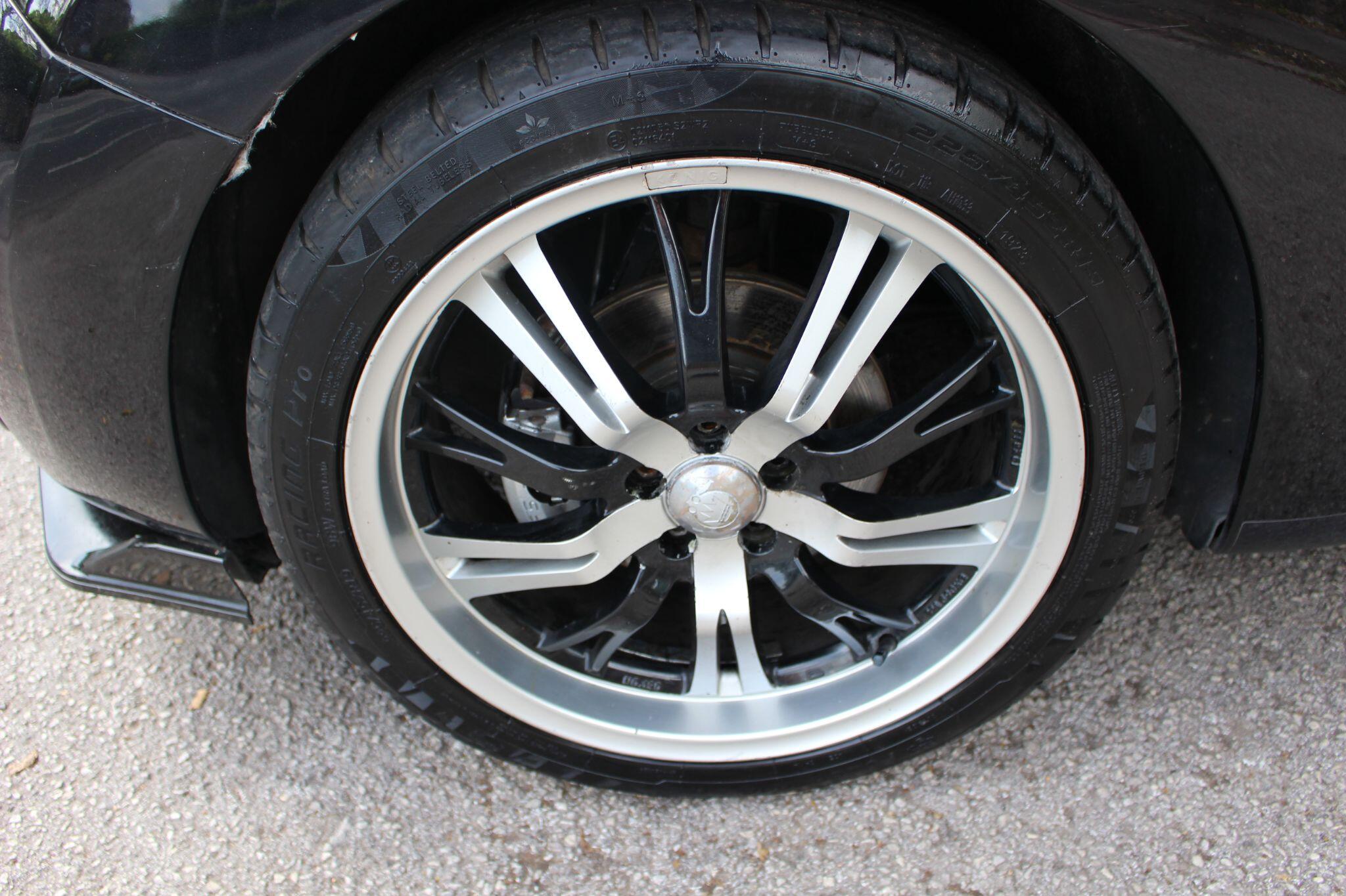 Volkswagen Beetle view 14