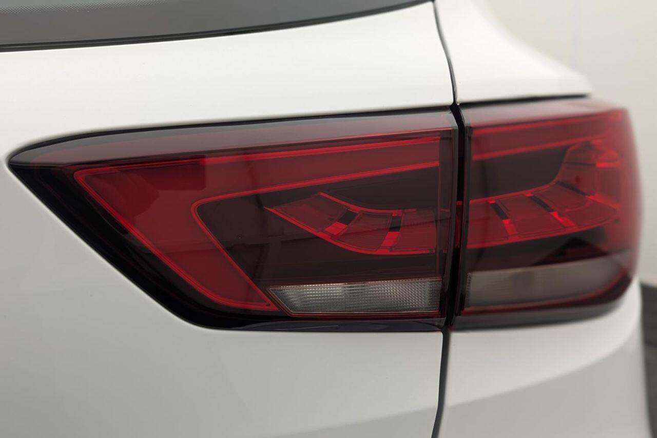 MG ZS view 37