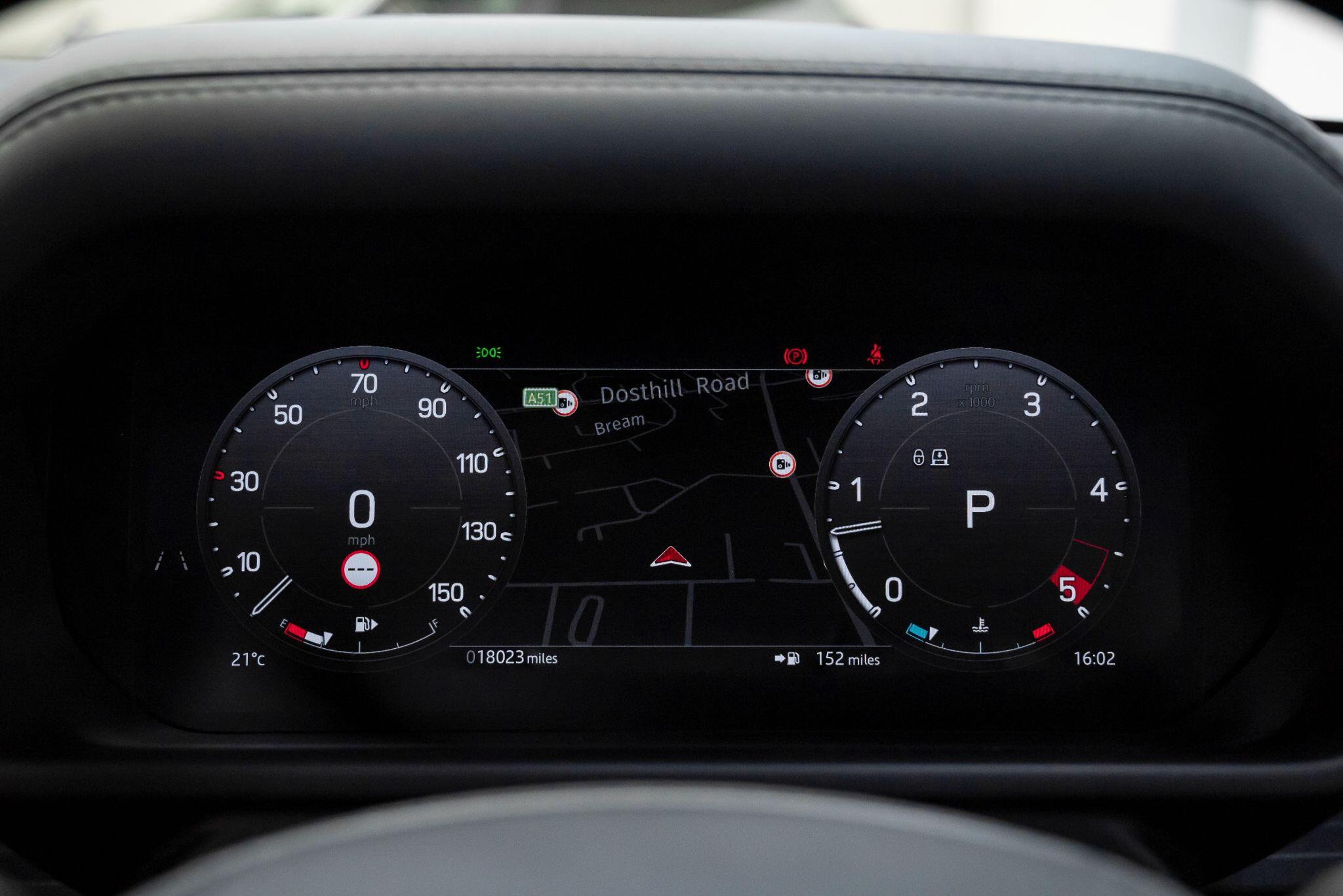 Land Rover Defender view 45