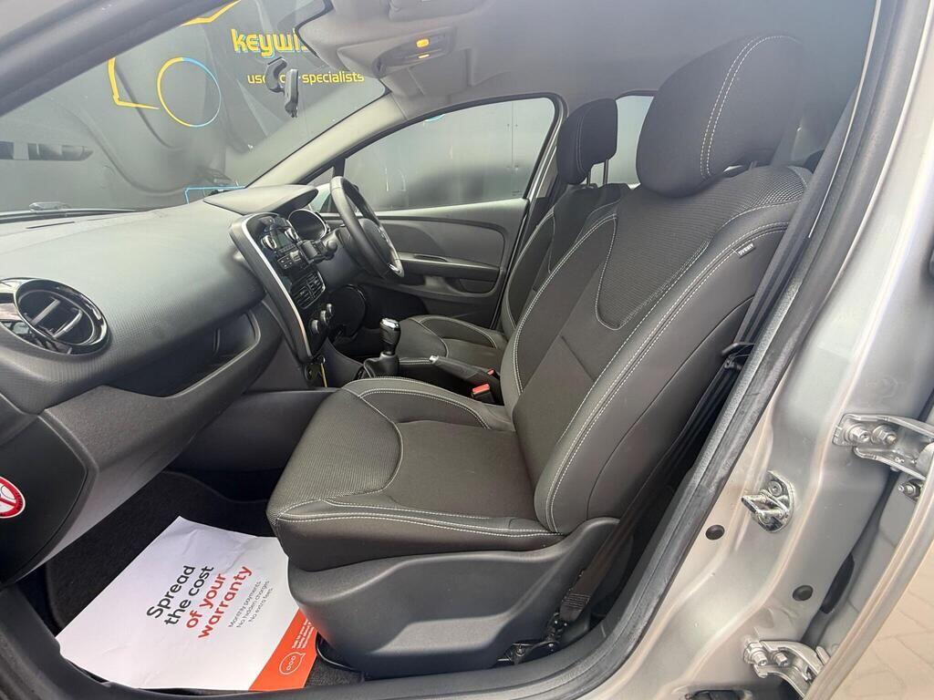 Renault Clio view 22
