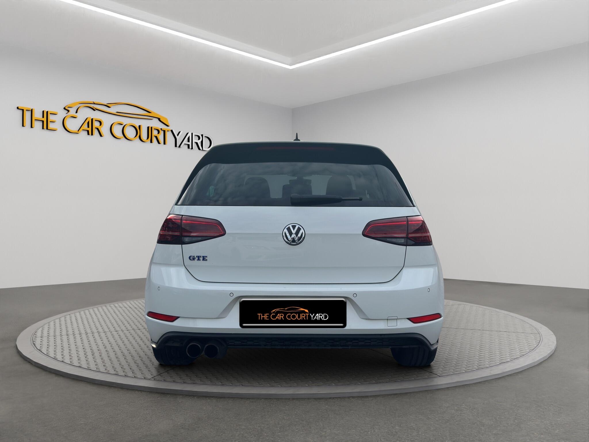 Volkswagen Golf view 6