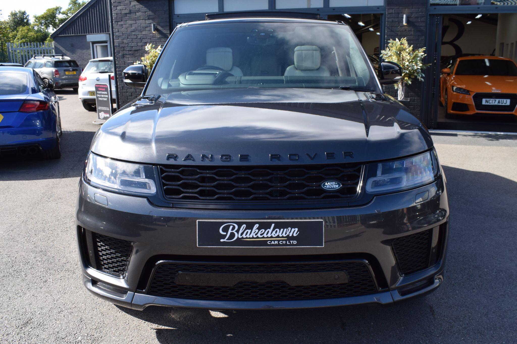 Land Rover Range Rover Sport view 2