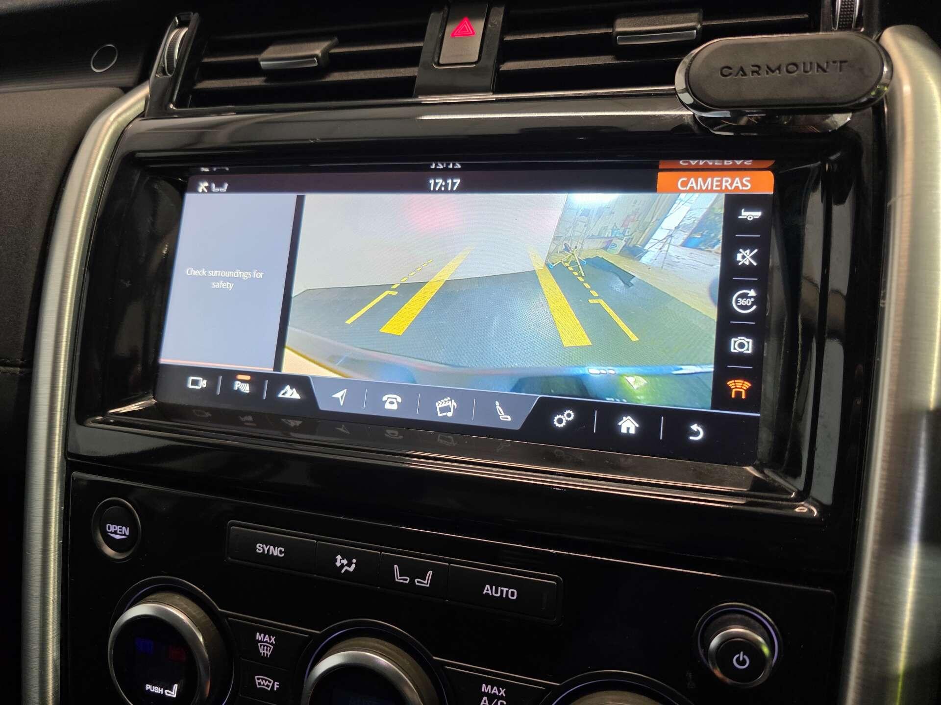 Land Rover Discovery view 50