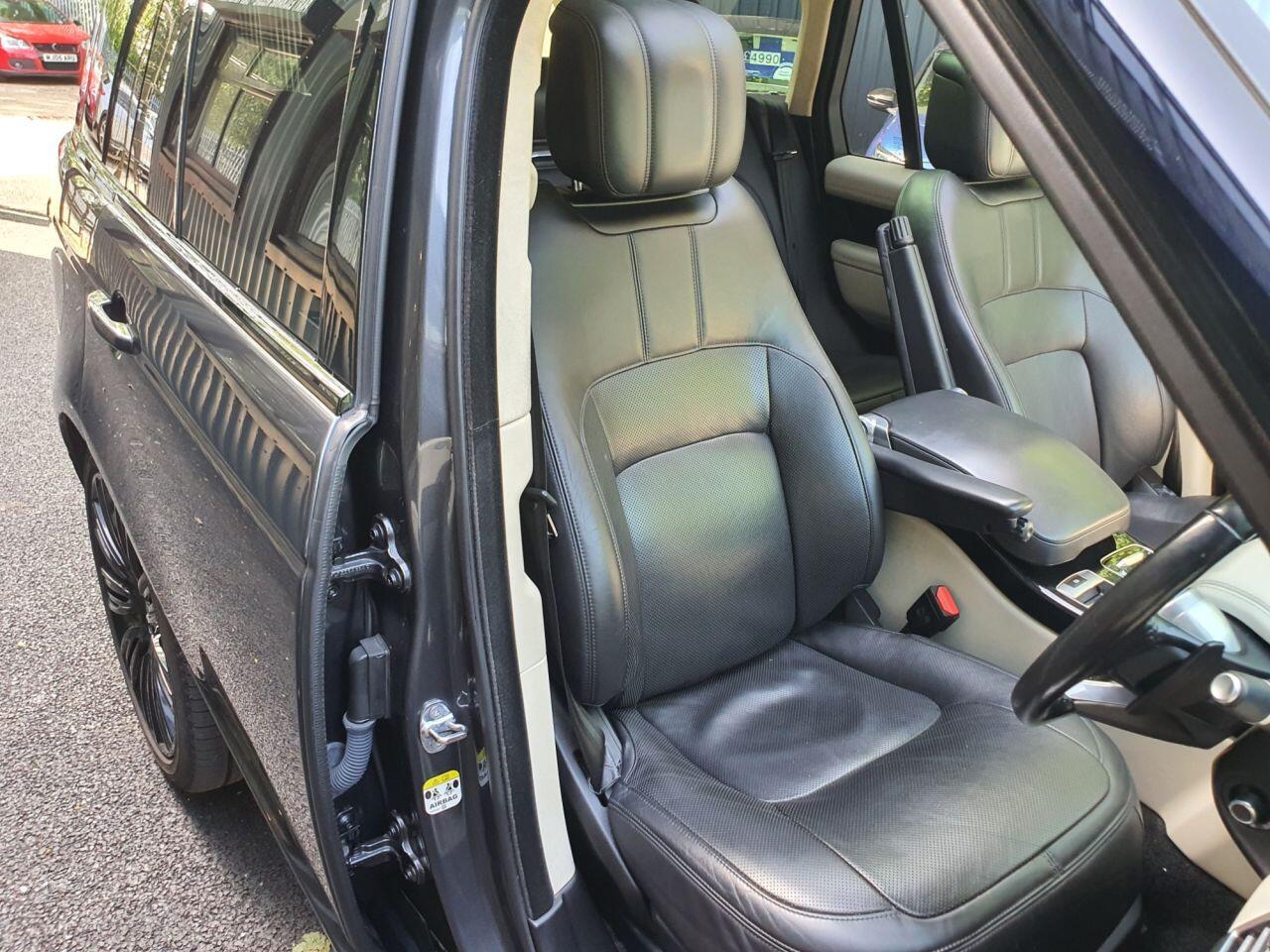 Land Rover Range Rover view 14