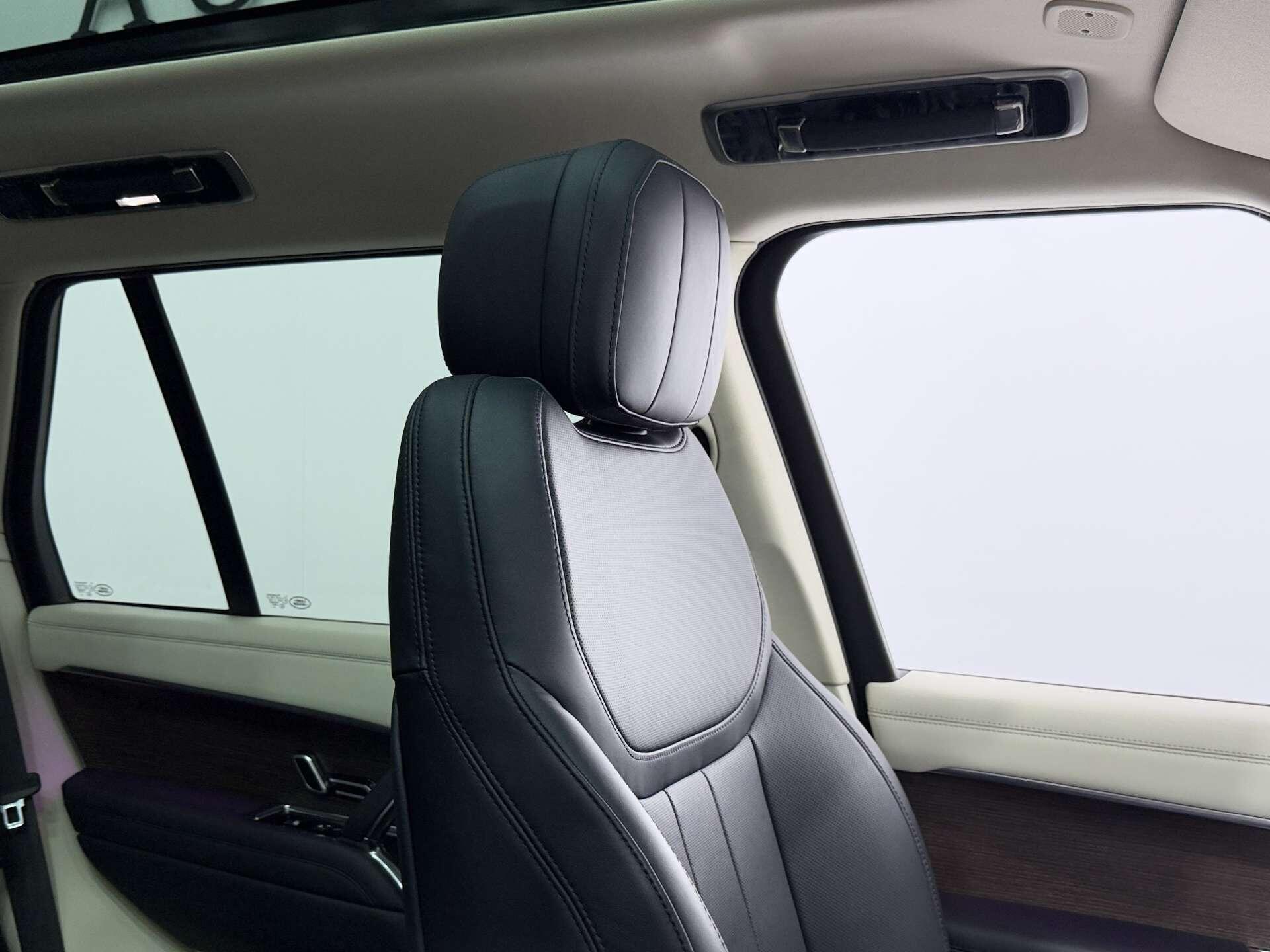 Land Rover Range Rover view 44