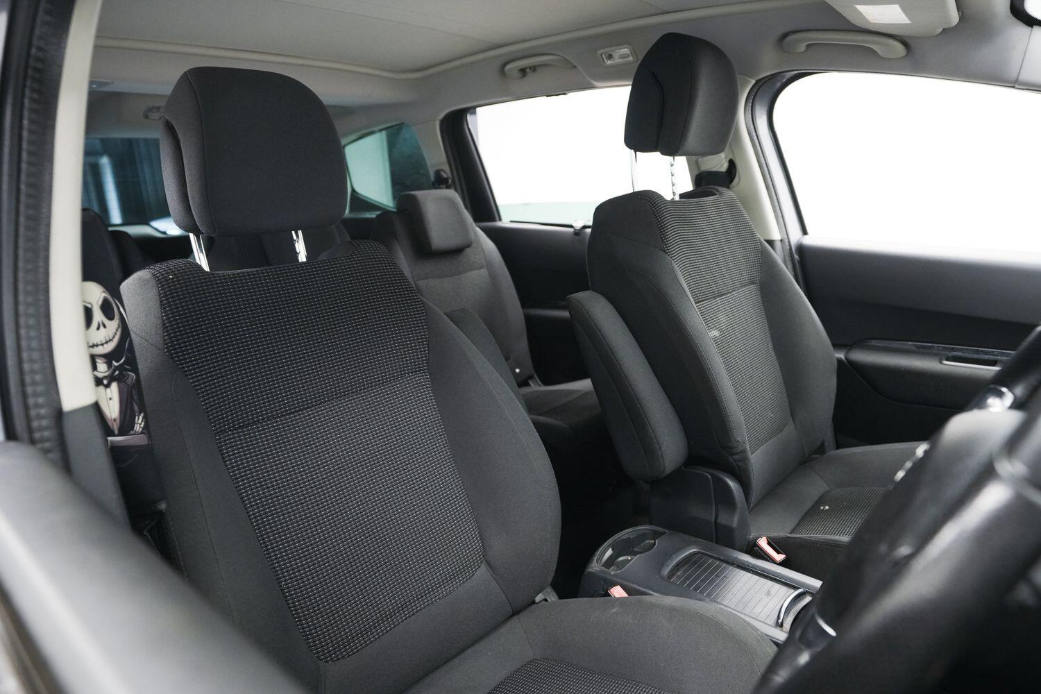 Peugeot 5008 view 10