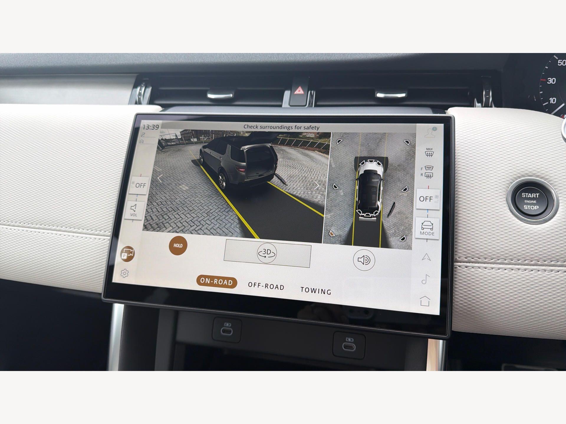 Land Rover Discovery Sport view 14