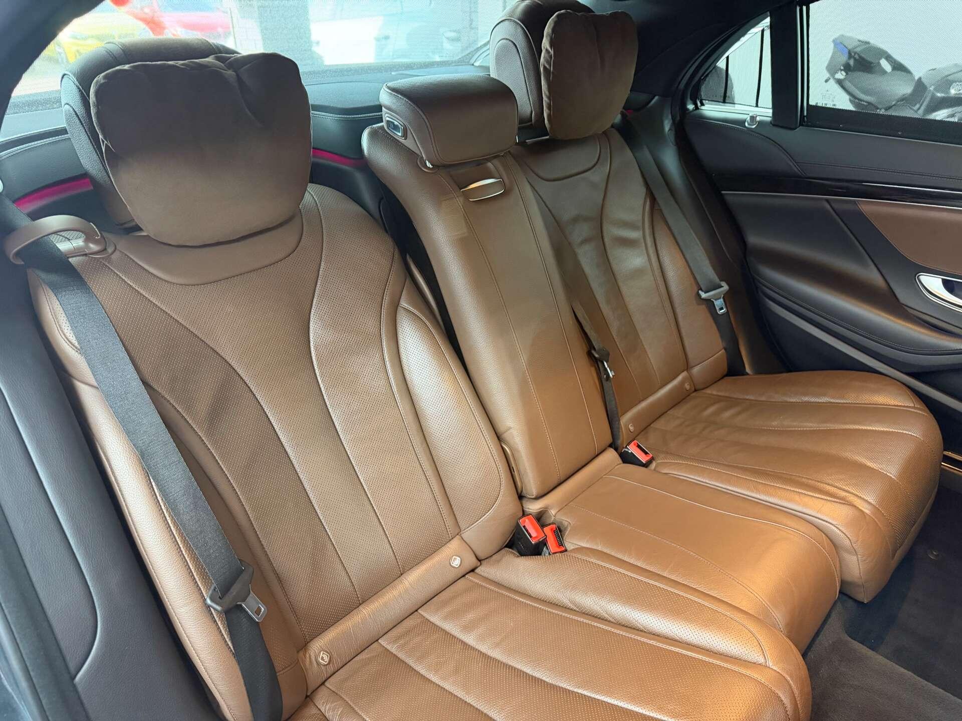 Mercedes-Benz S-Class view 37