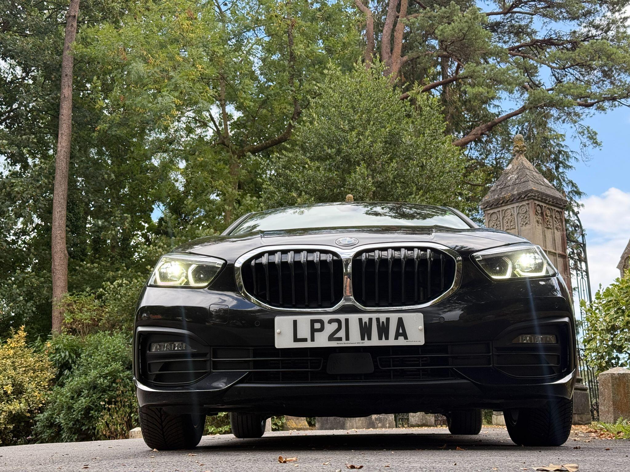 BMW 1 Series view 16
