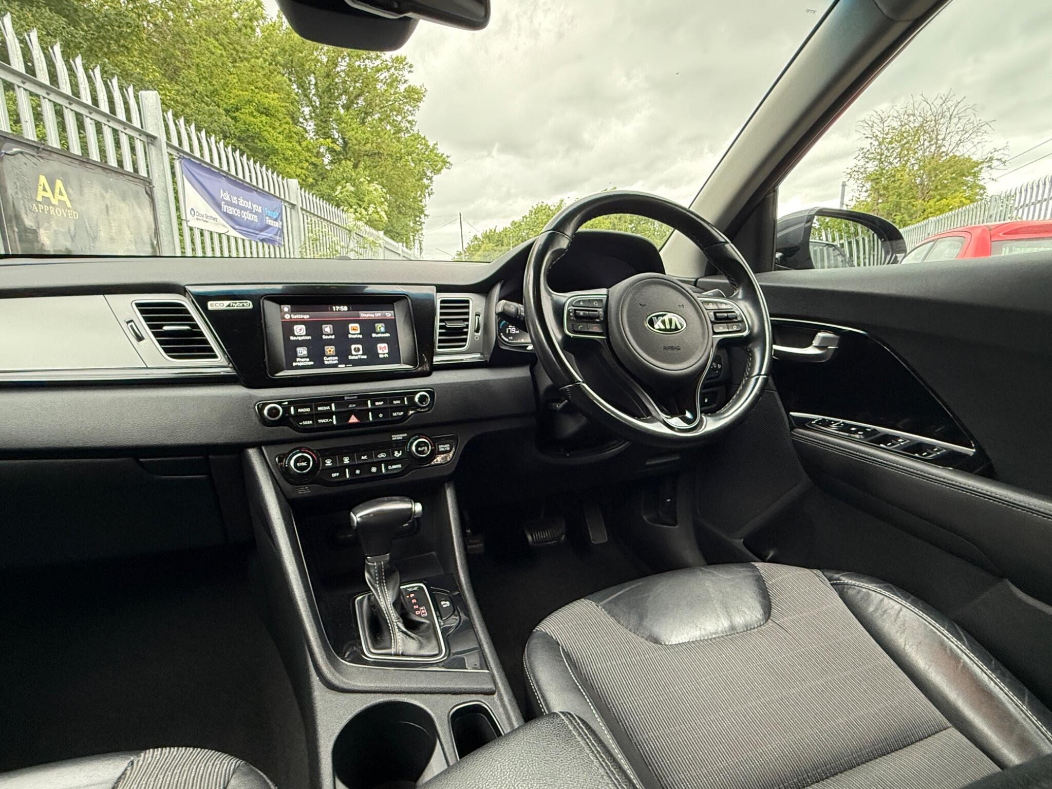 2018 Kia Niro image 23
