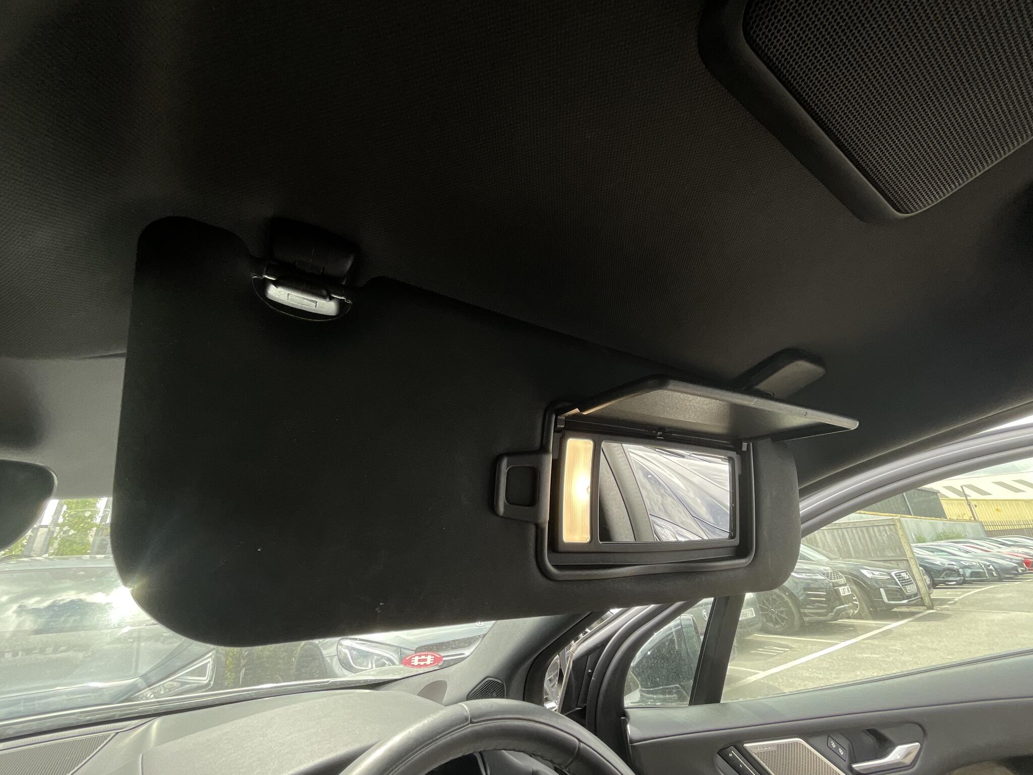 Jaguar I-Pace view 22