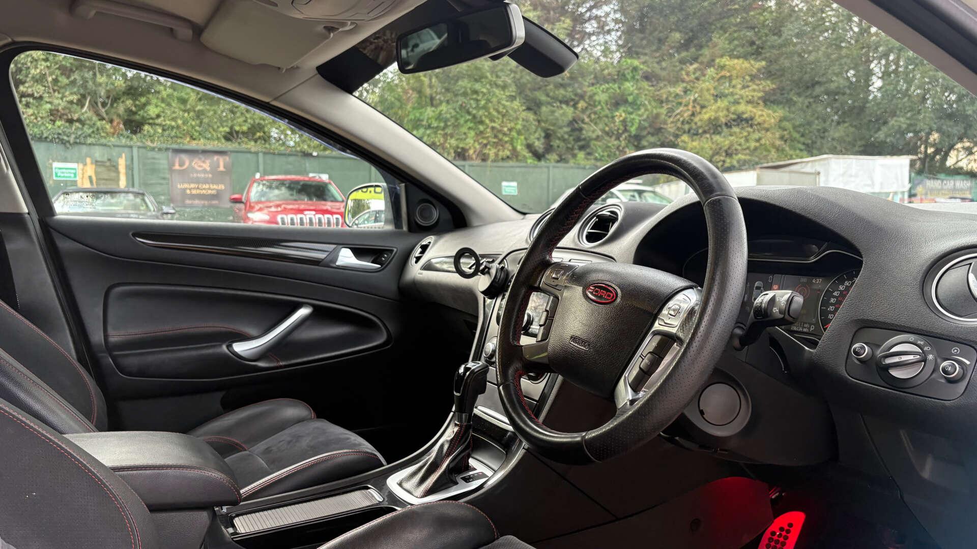 Ford Mondeo view 7