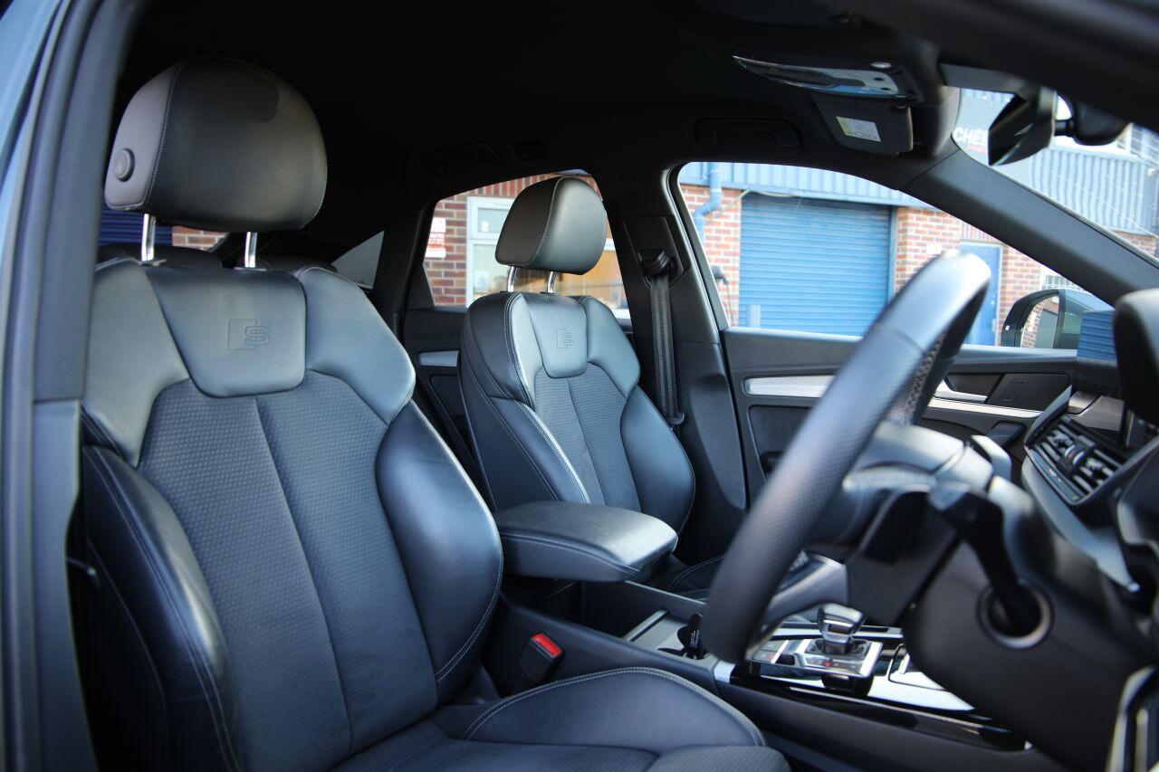 Audi Q5 view 2