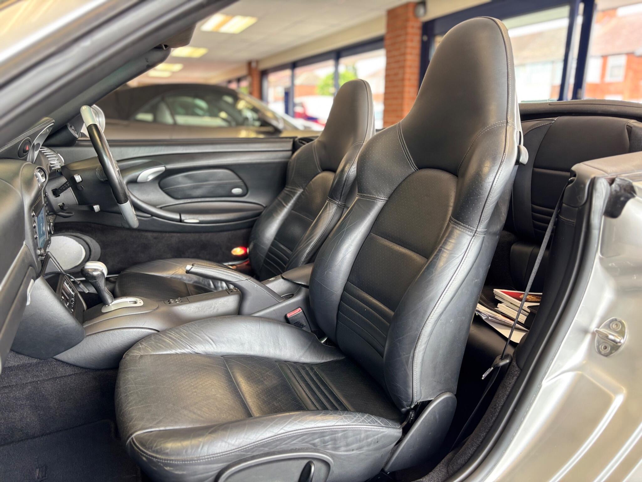 Porsche 911 view 44