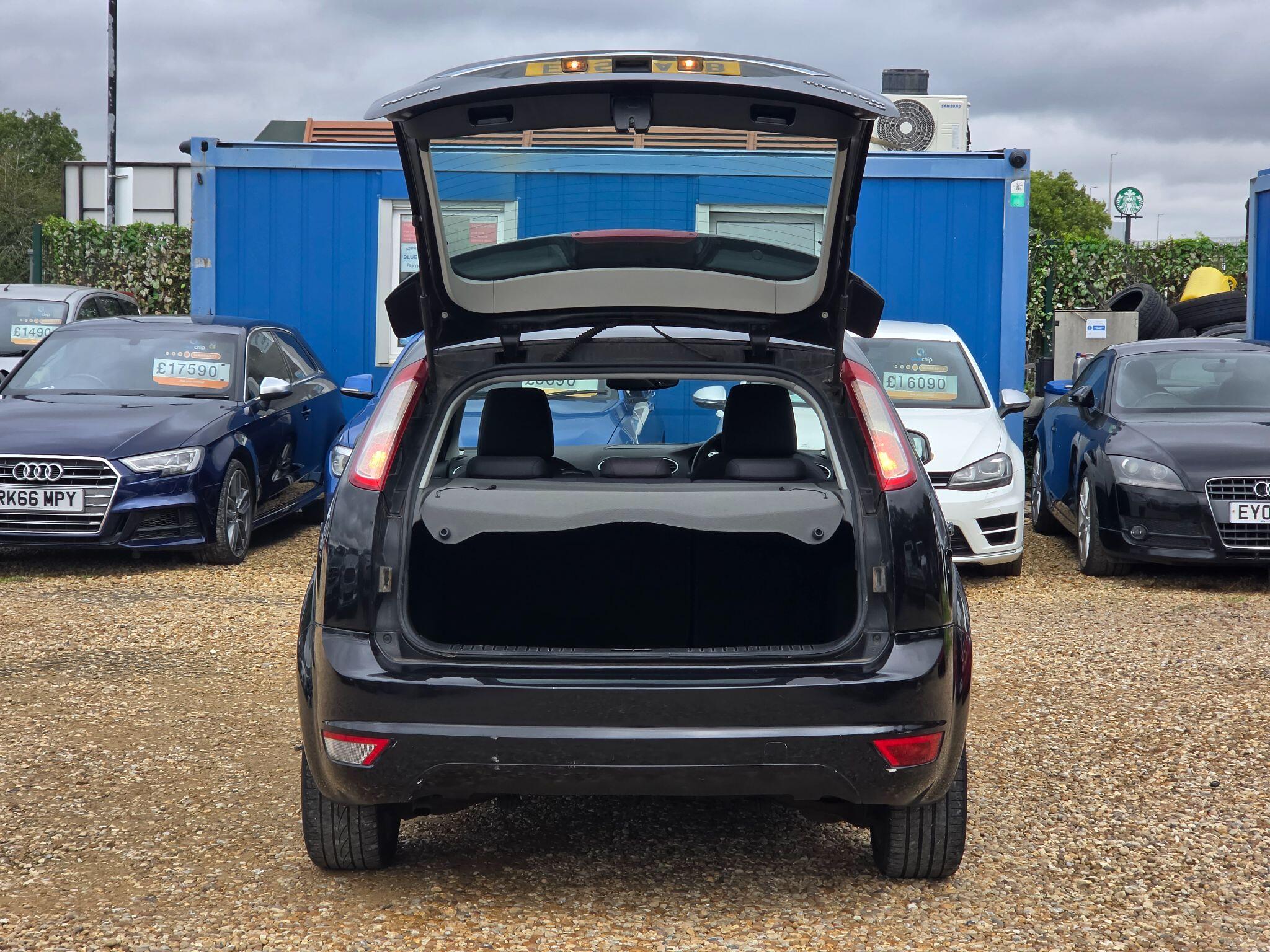 Ford Focus view 25