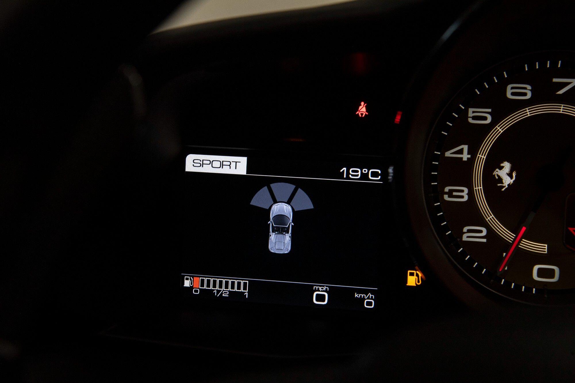 Ferrari 488 view 38