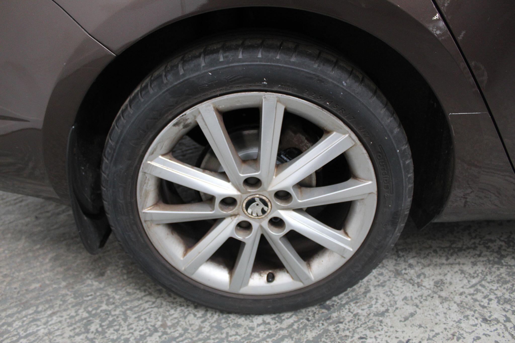 Skoda Octavia view 53